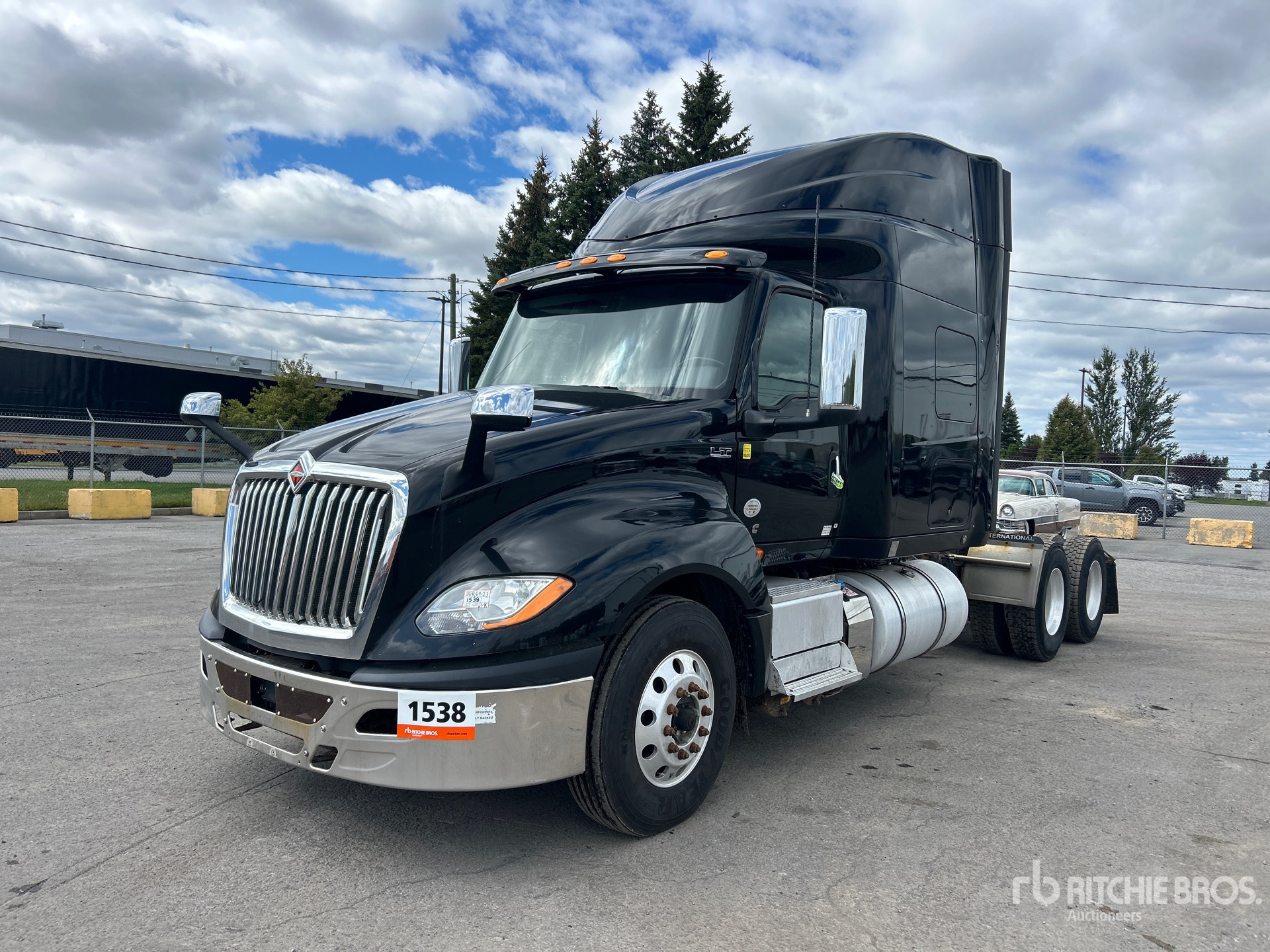 2019 International LT625