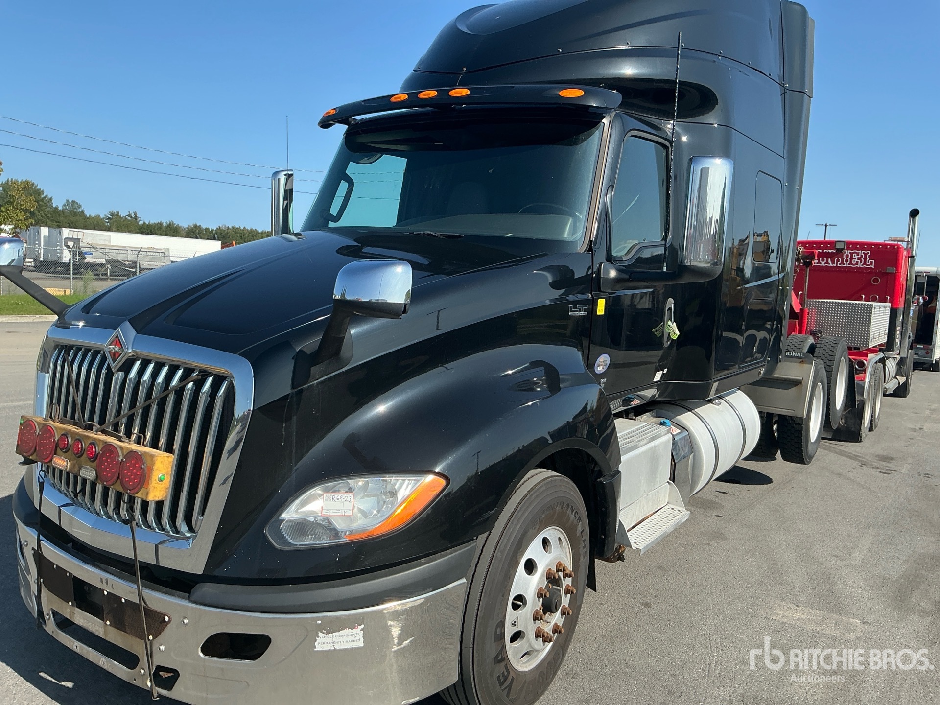 2019 International LT625