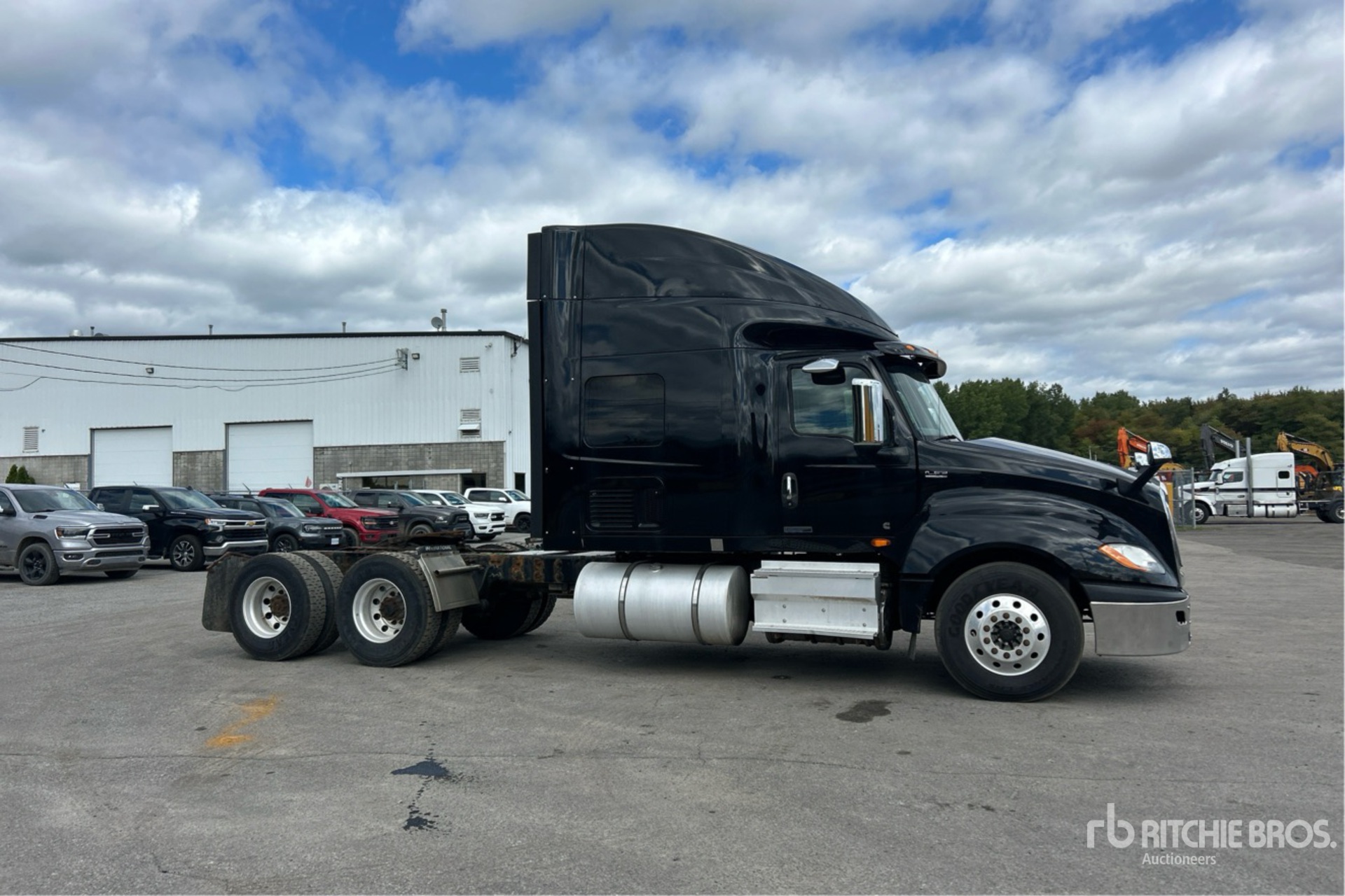 2019 International LT625