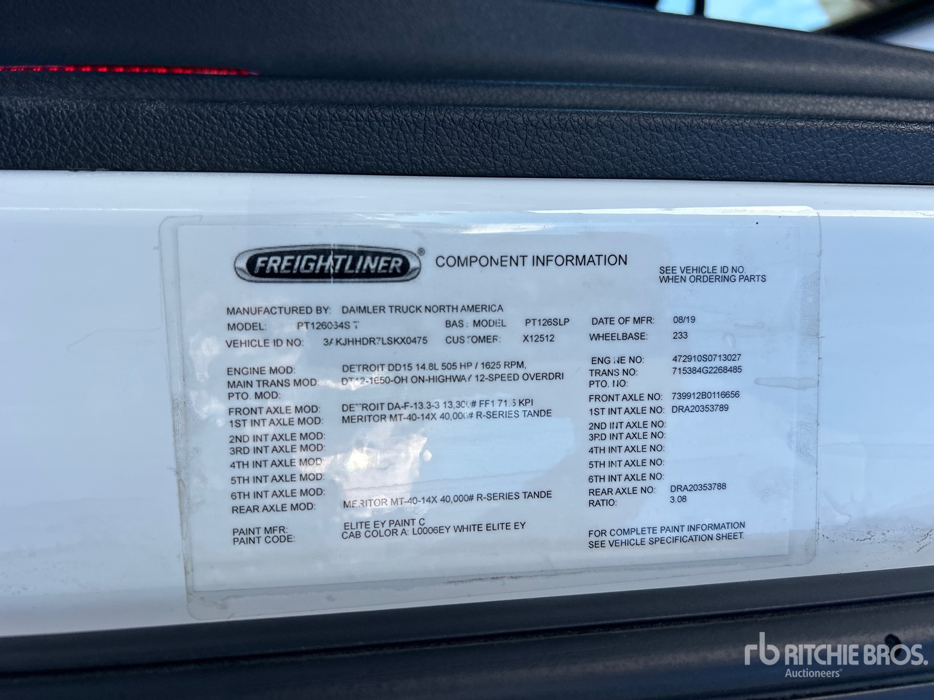 2020 Freightliner CASCADIA 126