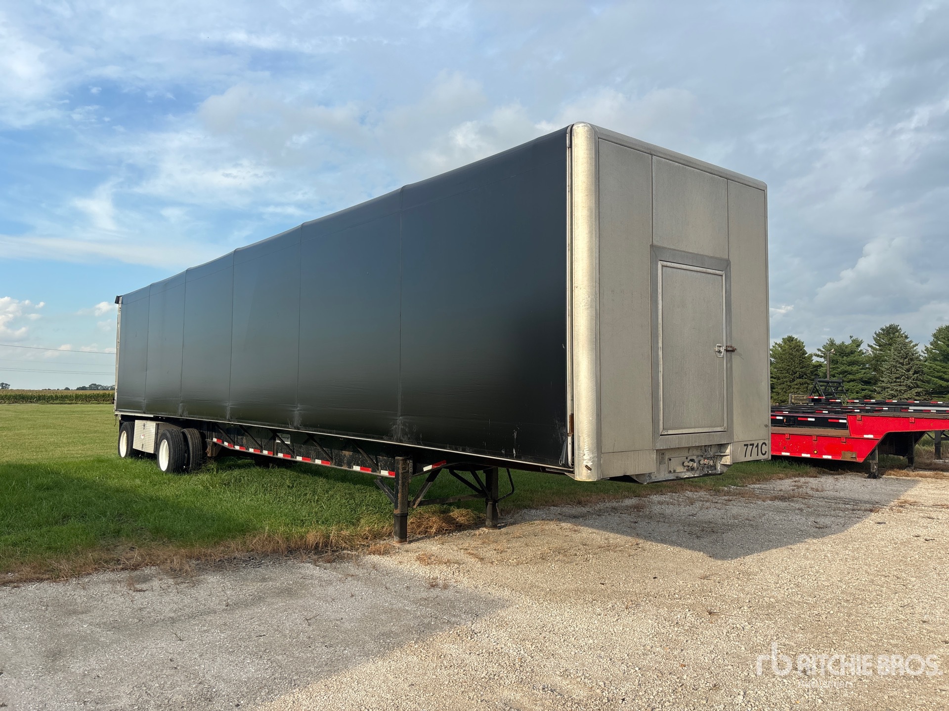 2016 Transcraft 48 ft T/A