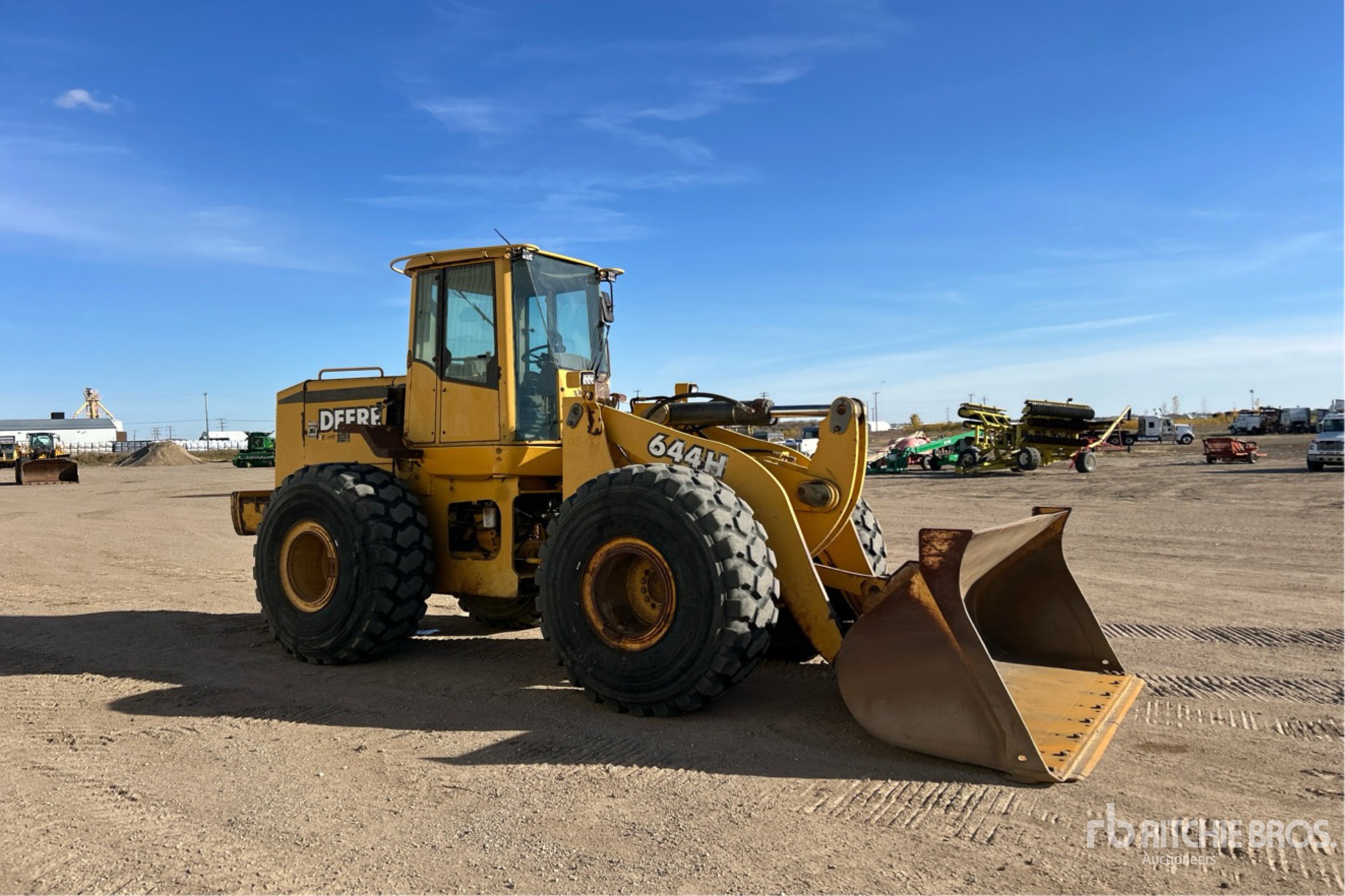 2001 John Deere 644H