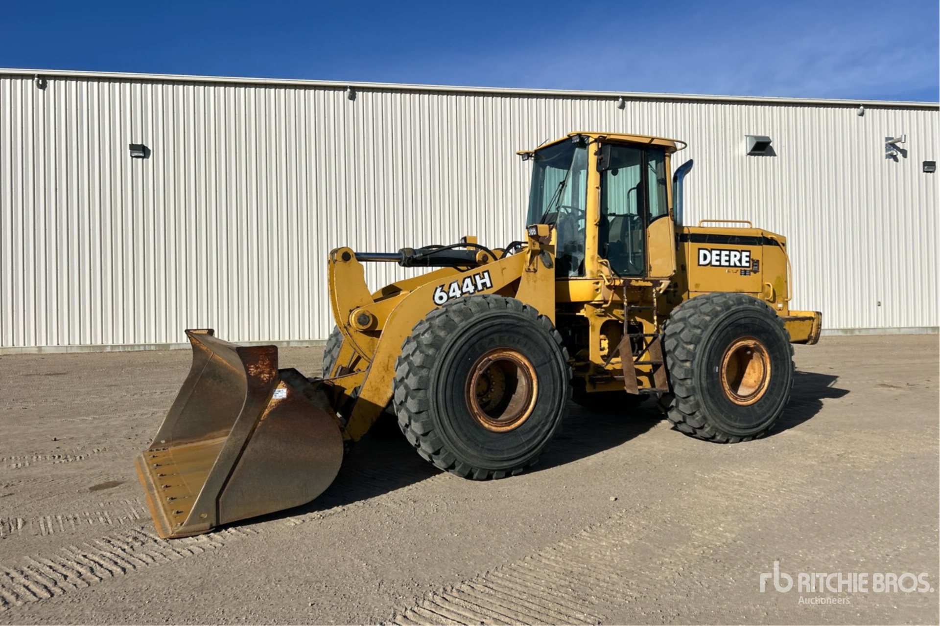 2001 John Deere 644H