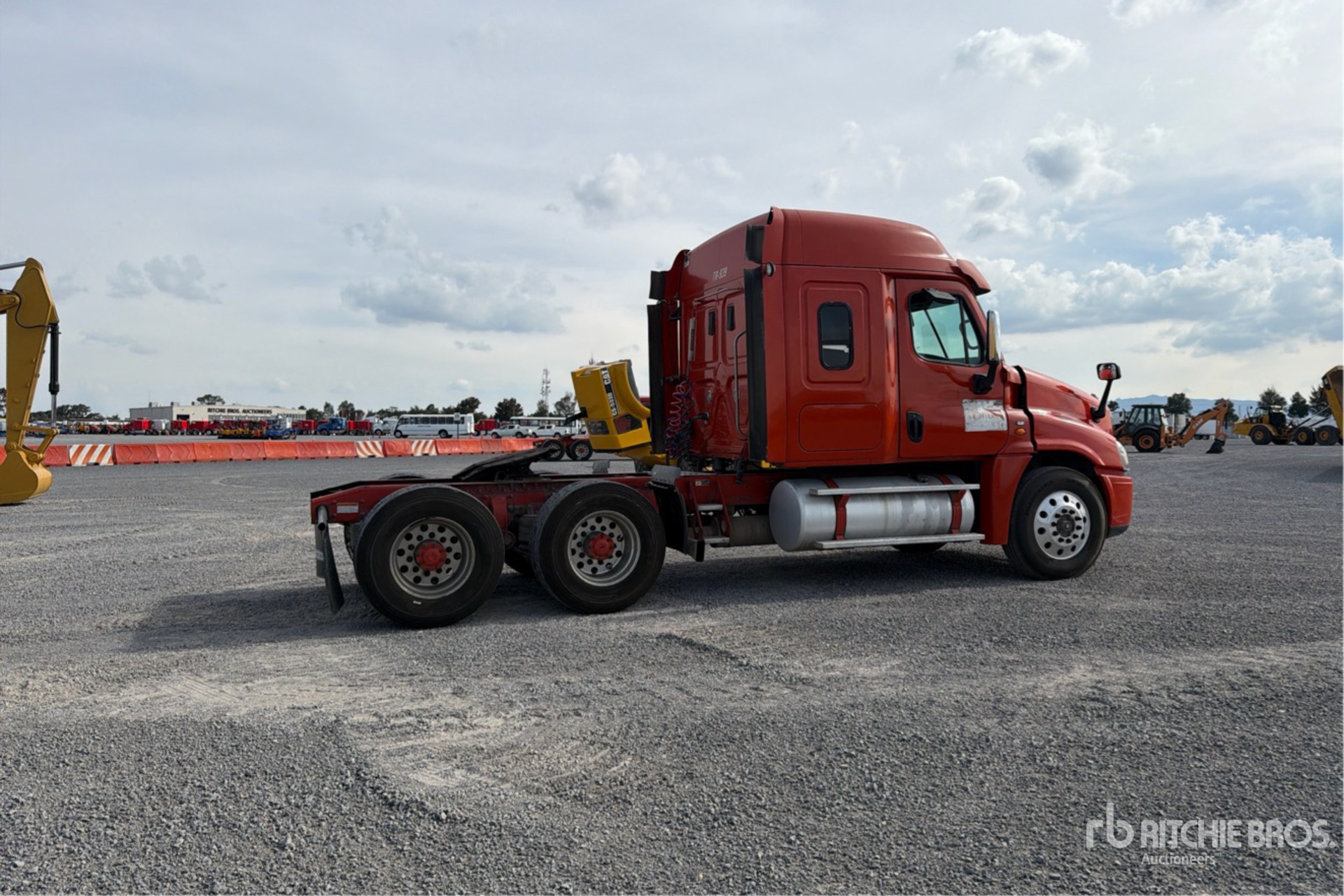 2017 Freightliner CASCADIA 125
