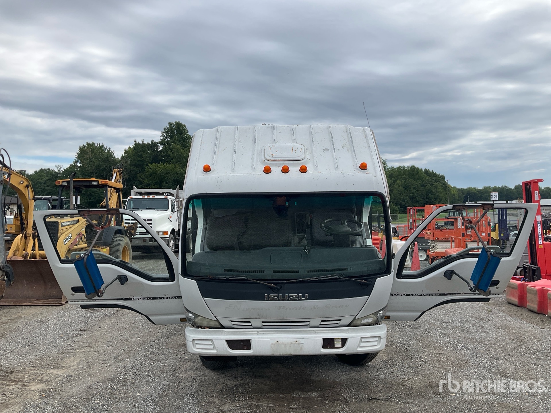 2007 Isuzu NPR HD