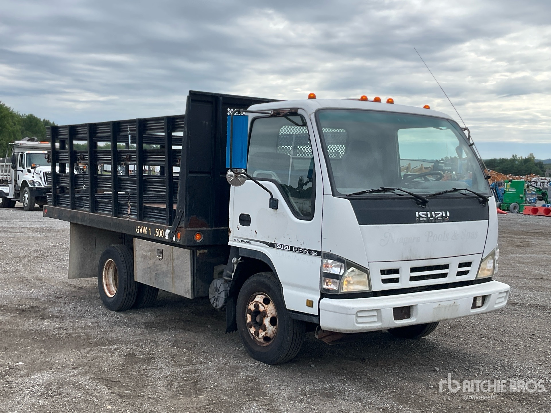 2007 Isuzu NPR HD
