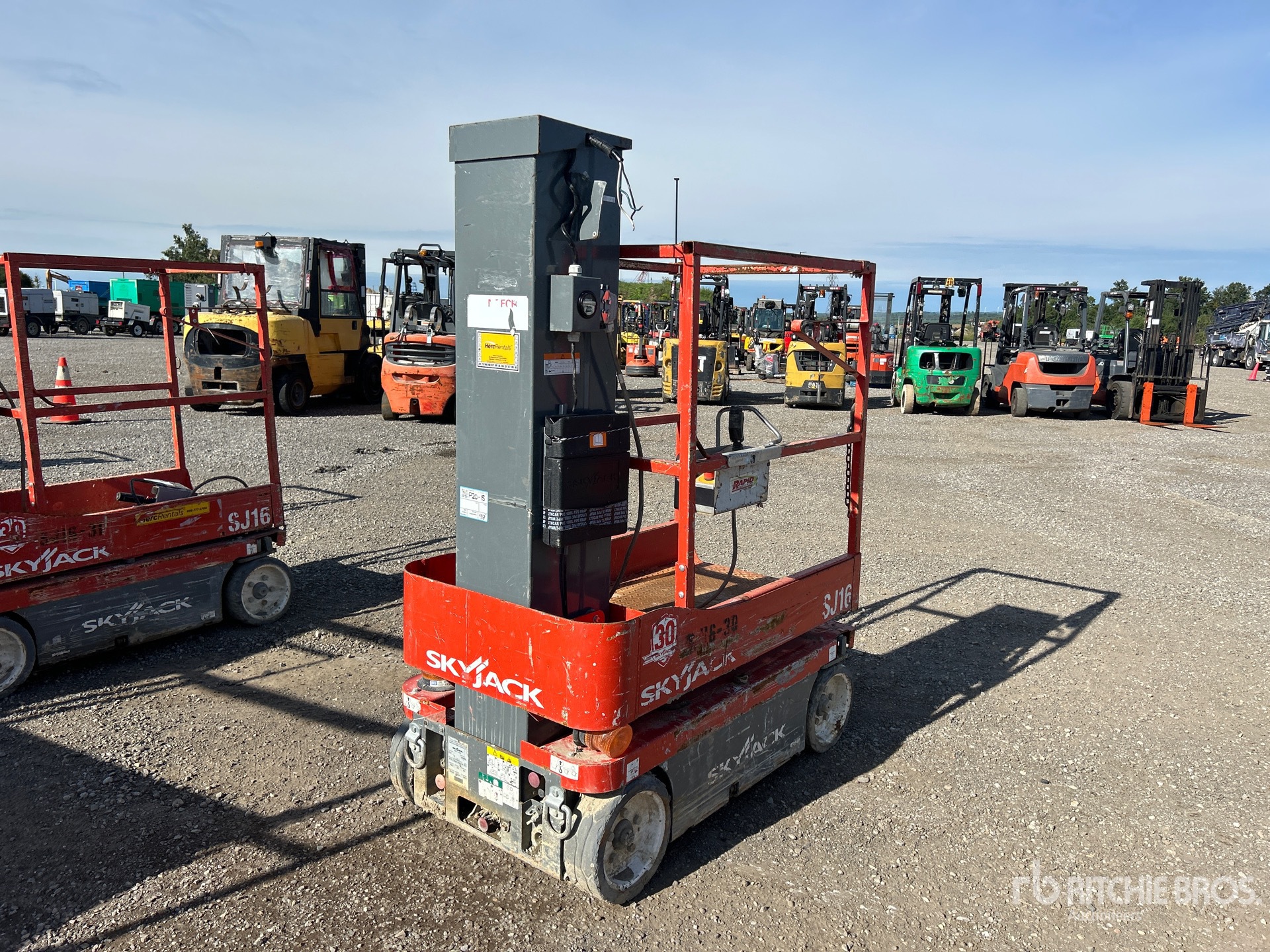2015 Skyjack SJ16