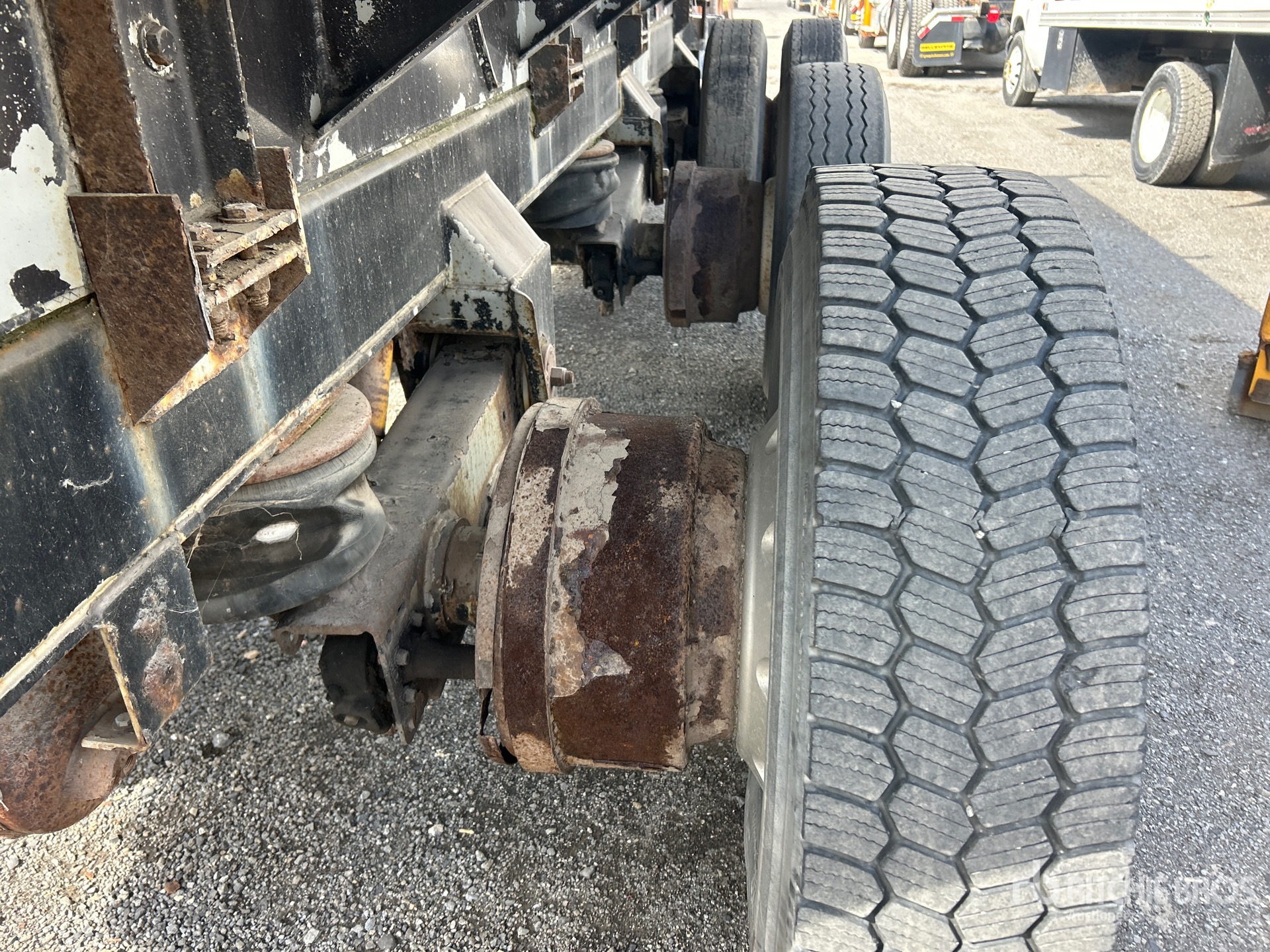 2001 Almac 18000 L TRI/A