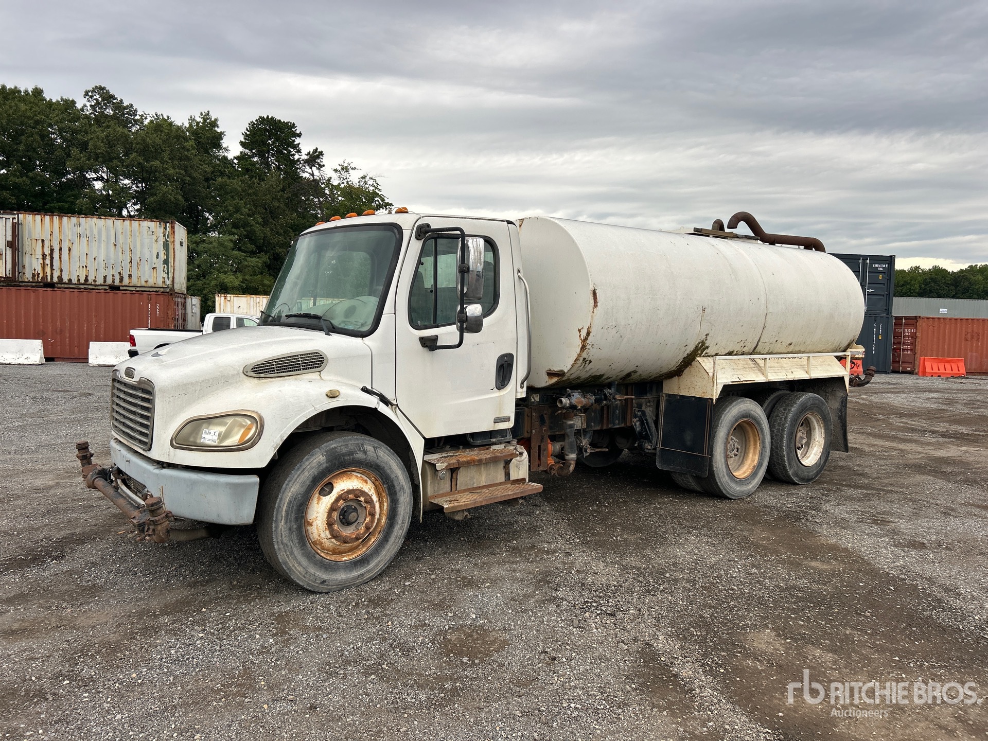 Photo of 2006 Freightliner M2 106