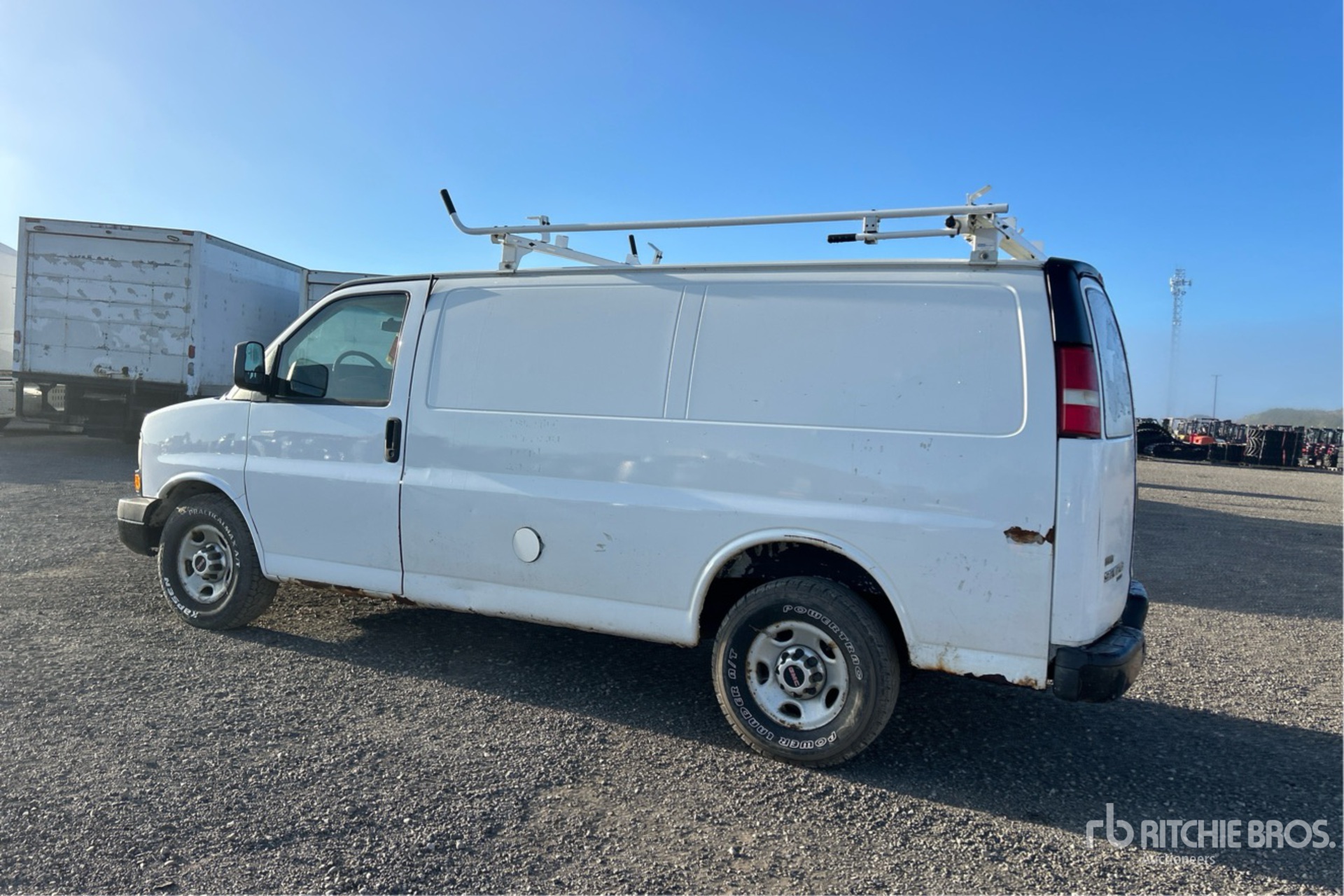 2011 GMC SAVANA 2500