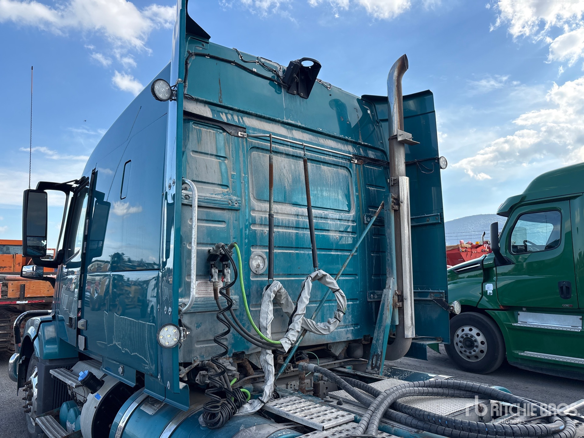 2015 Volvo VNL630
