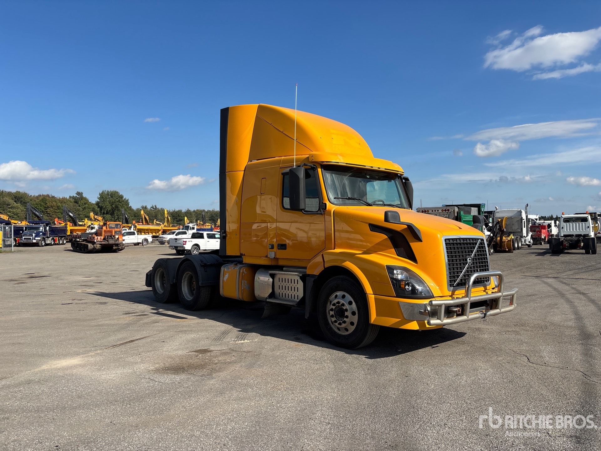 2013 Volvo VNL 64T 430