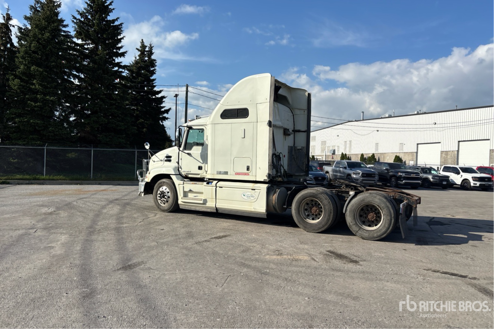 2015 Mack CXU613