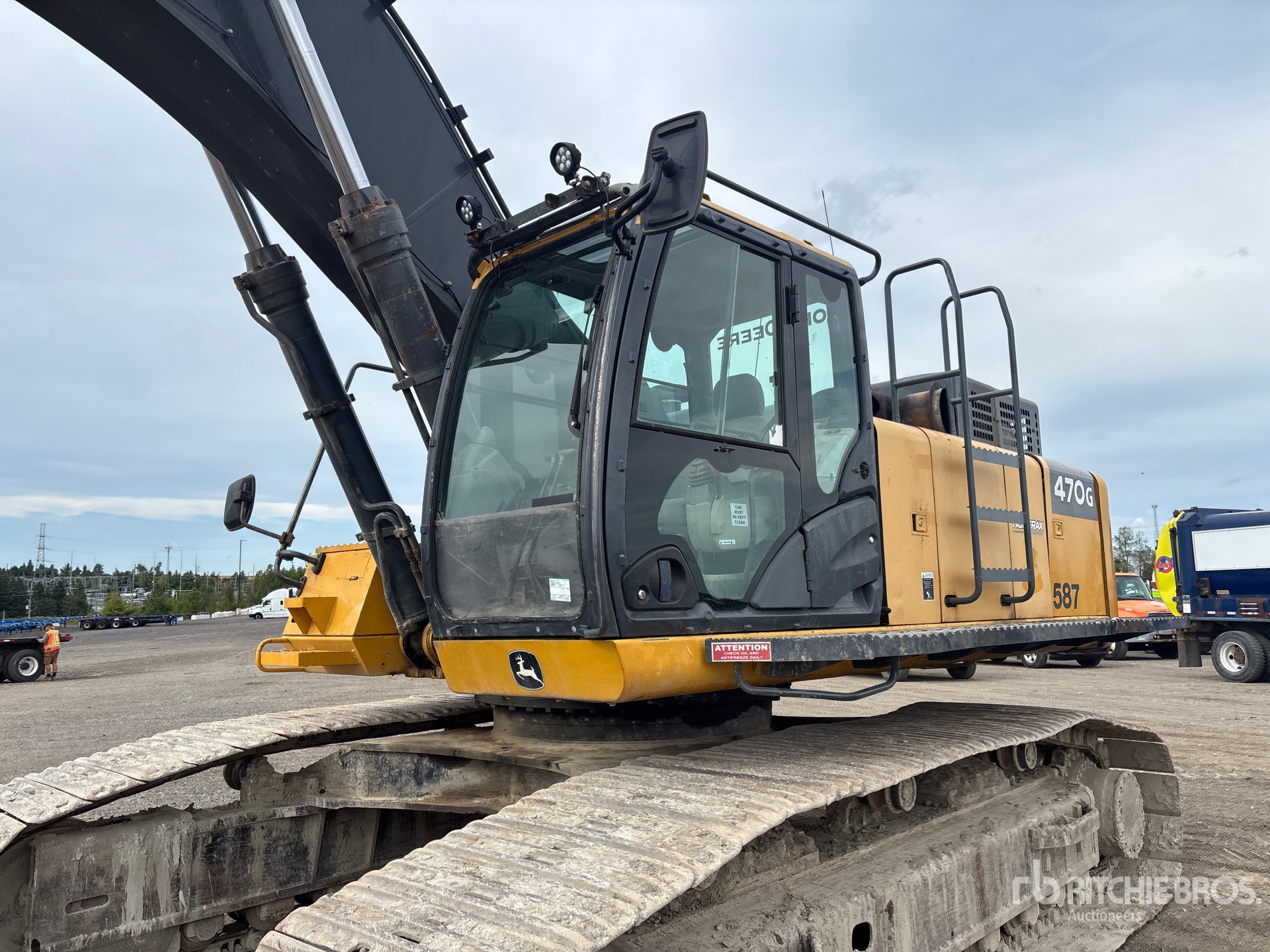 2013 John Deere 470G LC