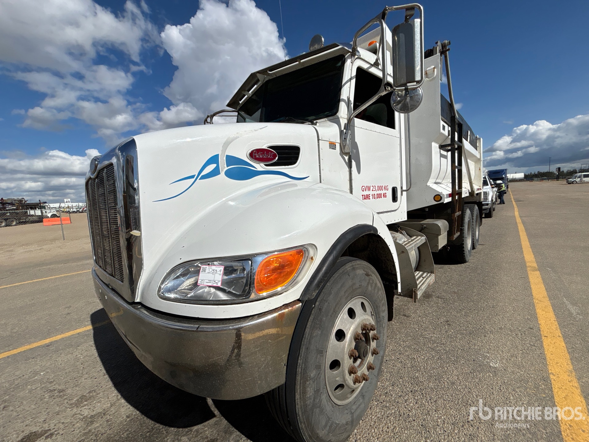 2007 Peterbilt 335