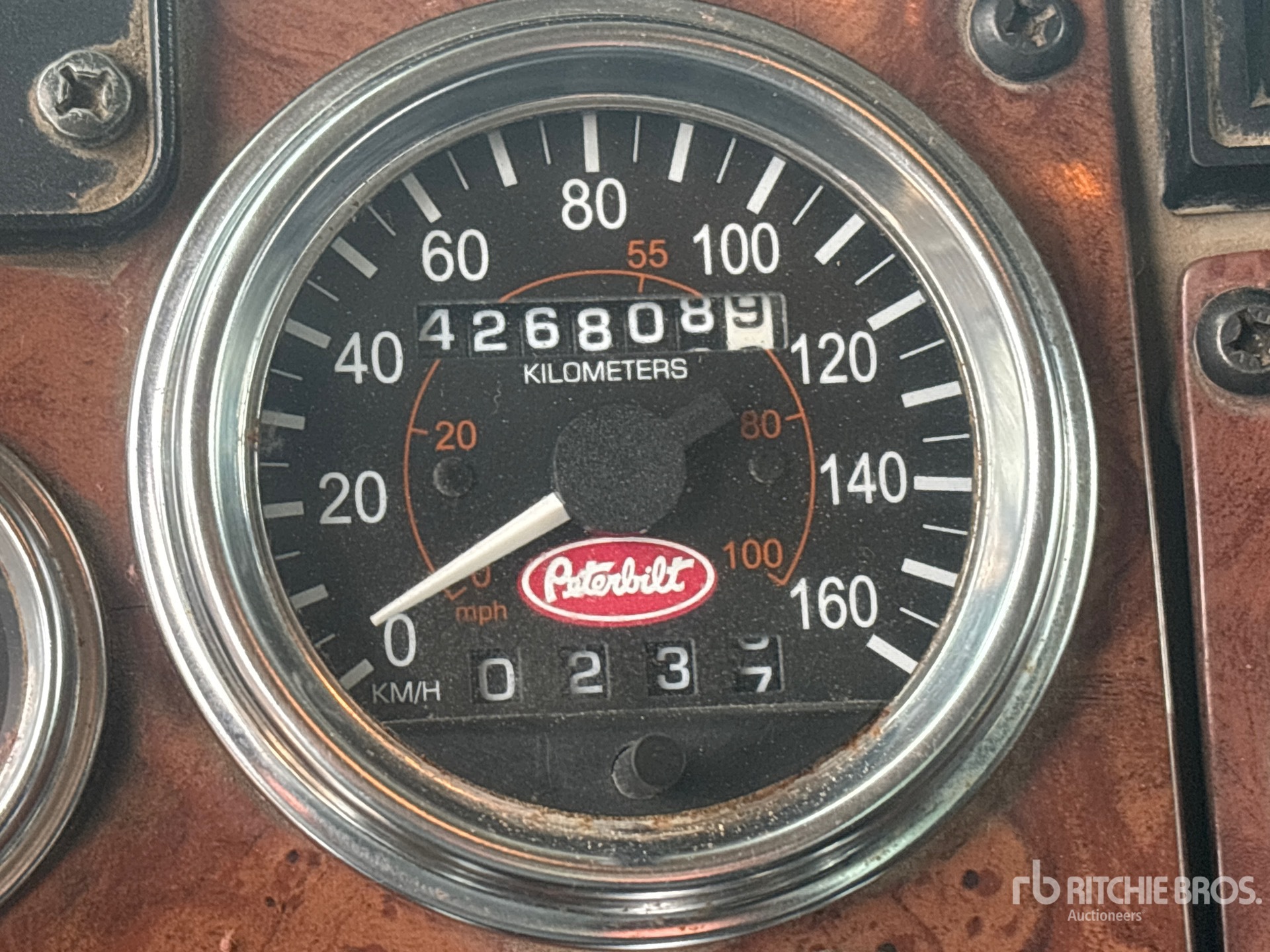 2007 Peterbilt 335
