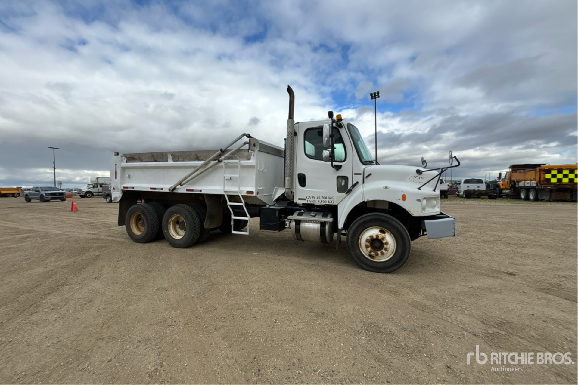 2006 Freightliner M2 106V