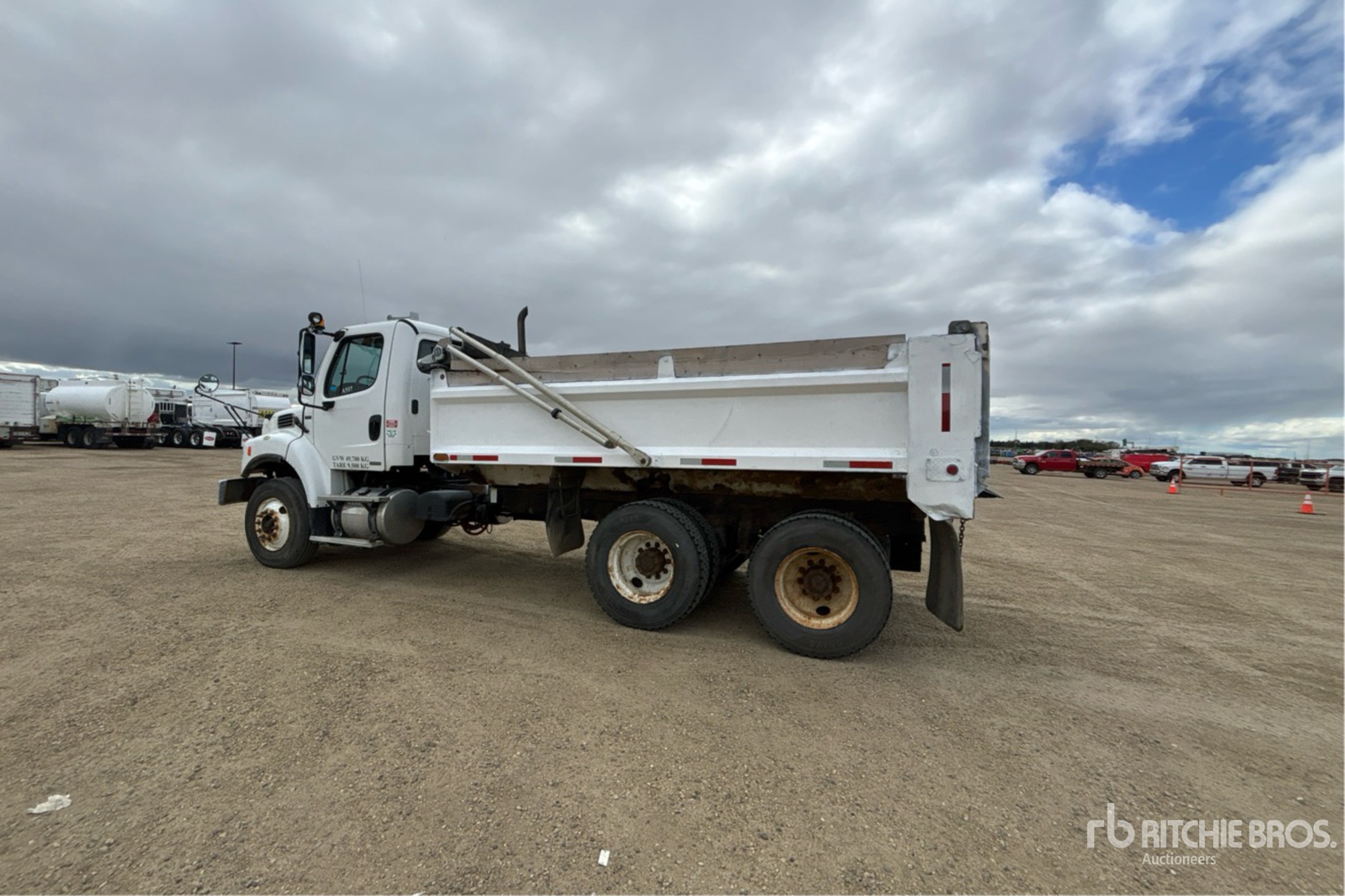 2006 Freightliner M2 106V