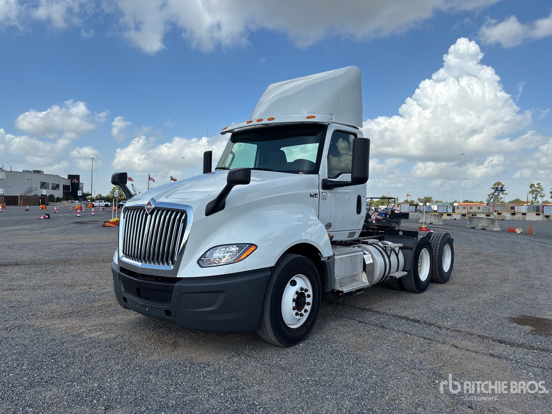 Photo of 2018 International LT625