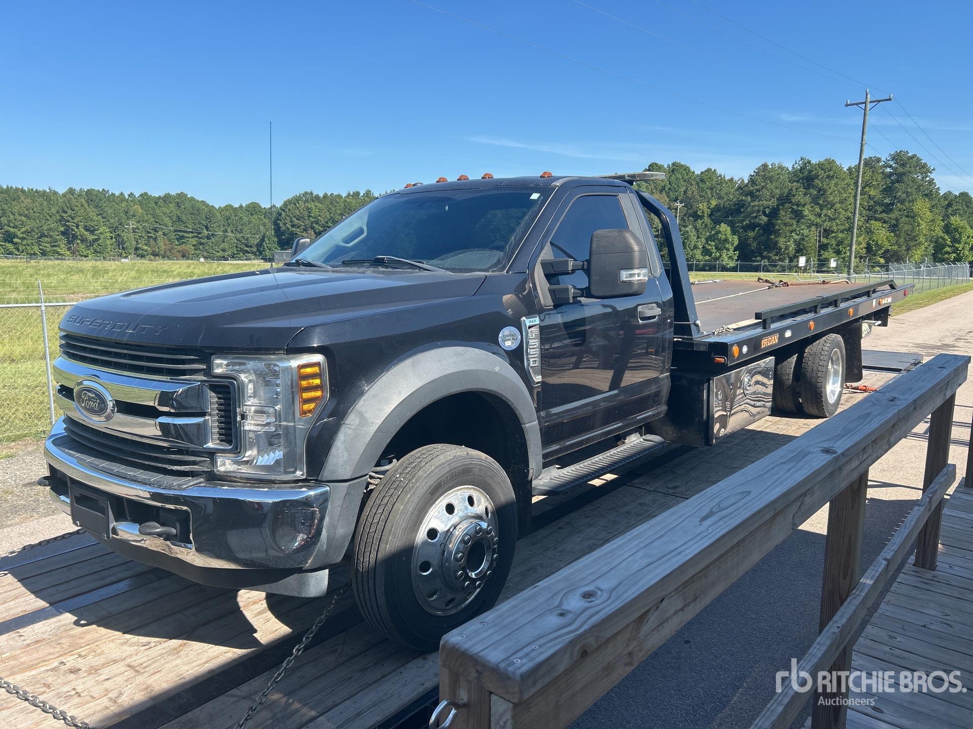 Photo of 2019 Ford F-550