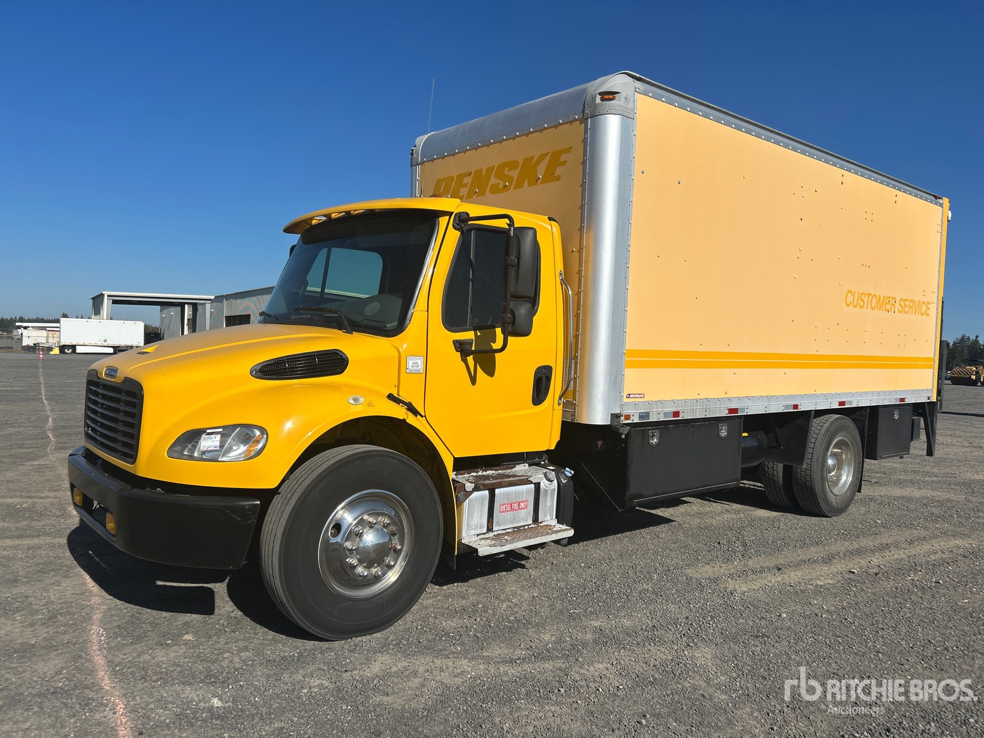 2013 Freightliner M2