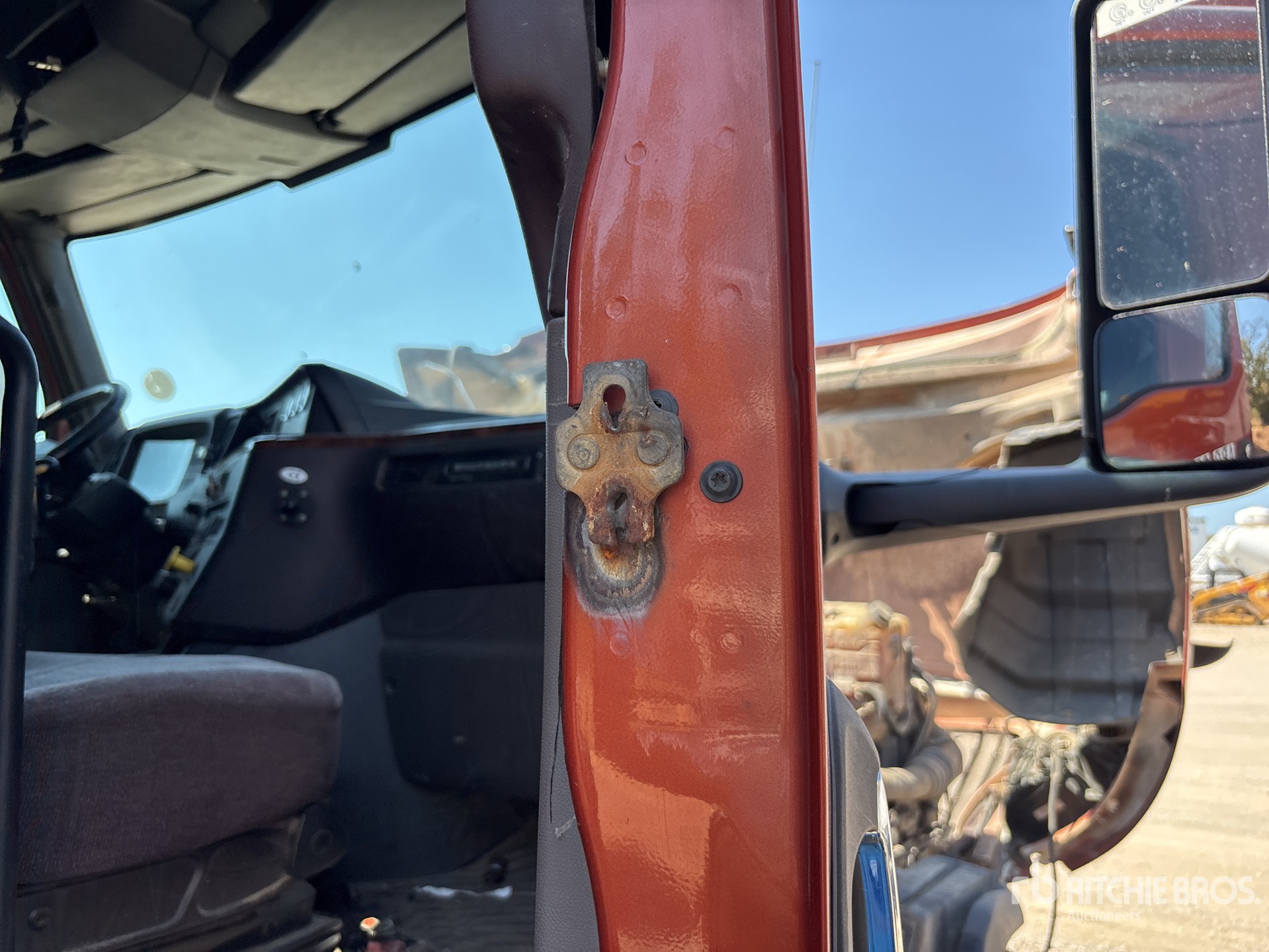 2018 International LT625