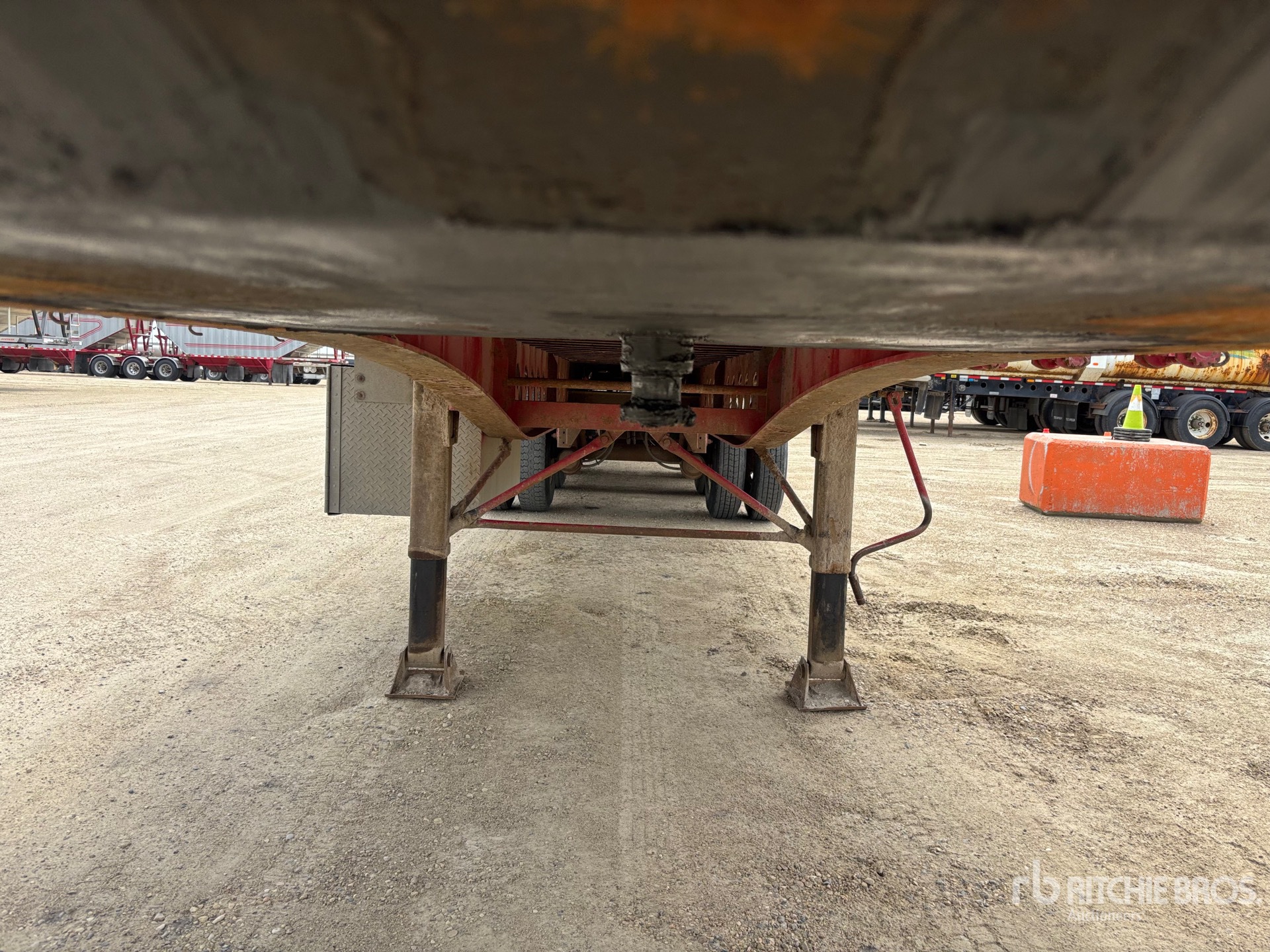 2007 Doepker 32 FT SUPER B-TRAIN LEAD