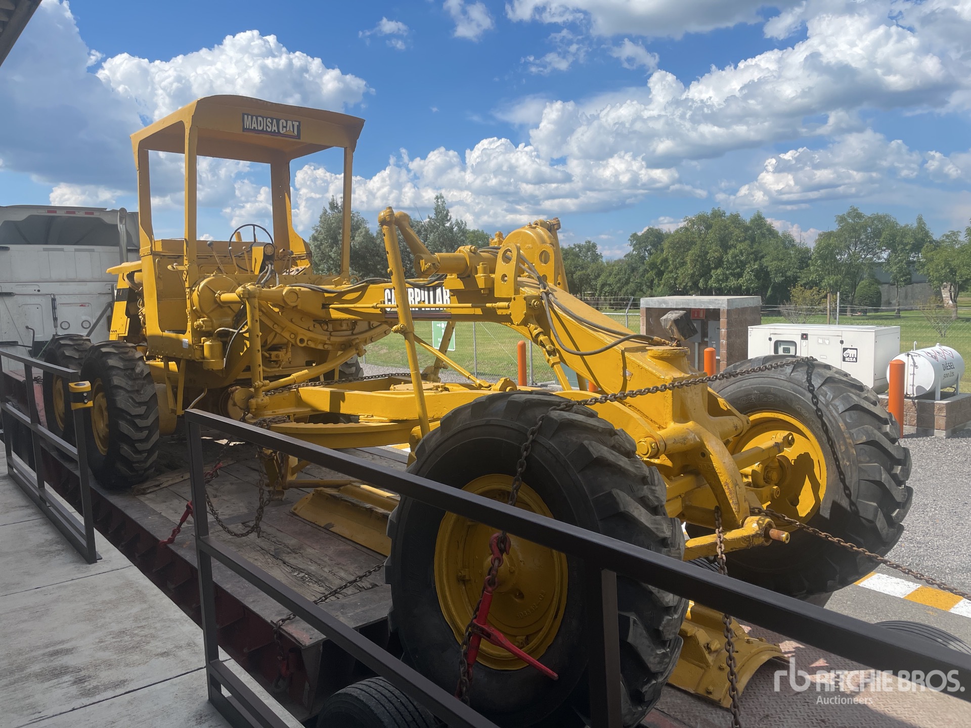 1980 Caterpillar 120B