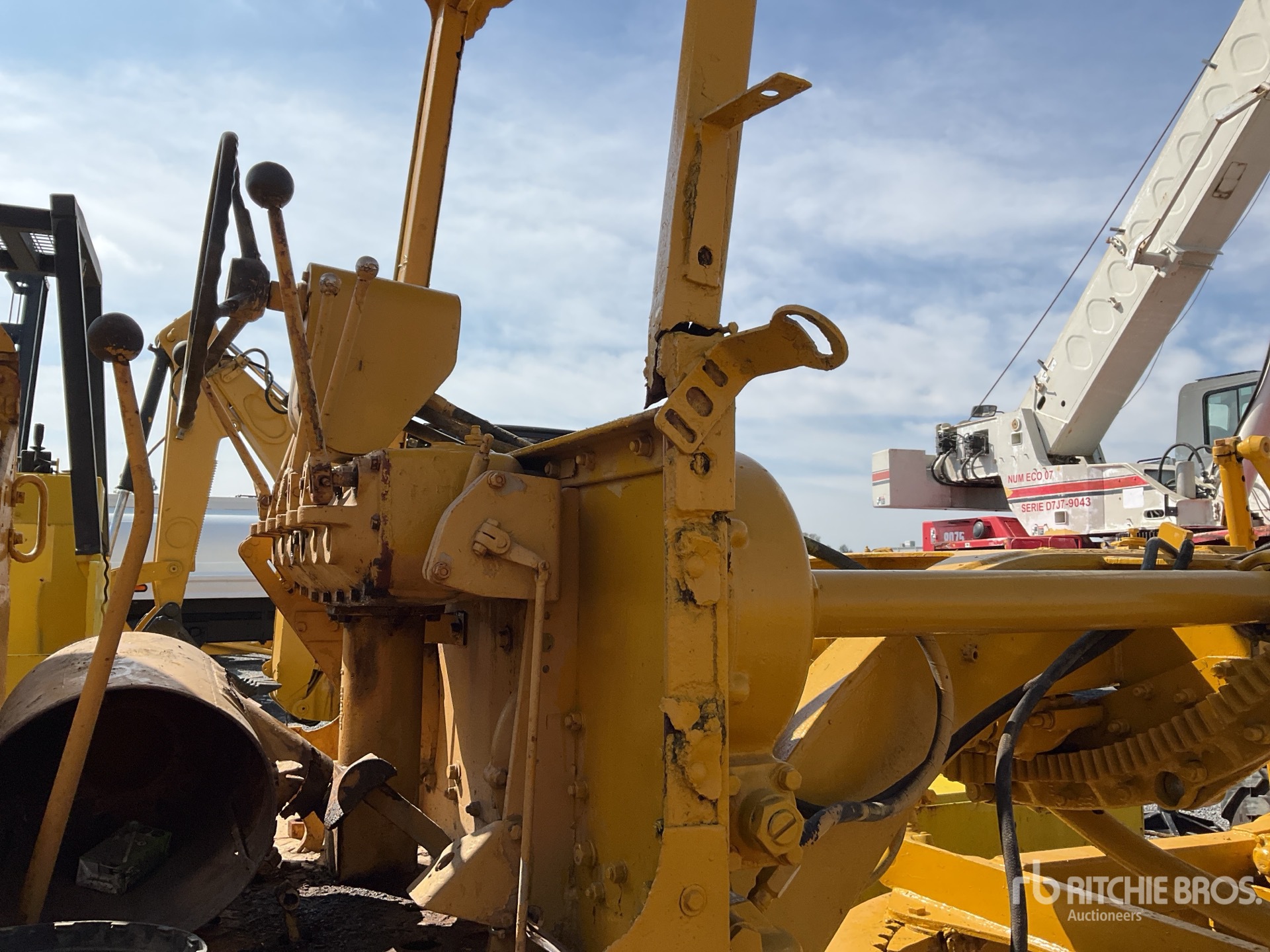 1980 Caterpillar 120B