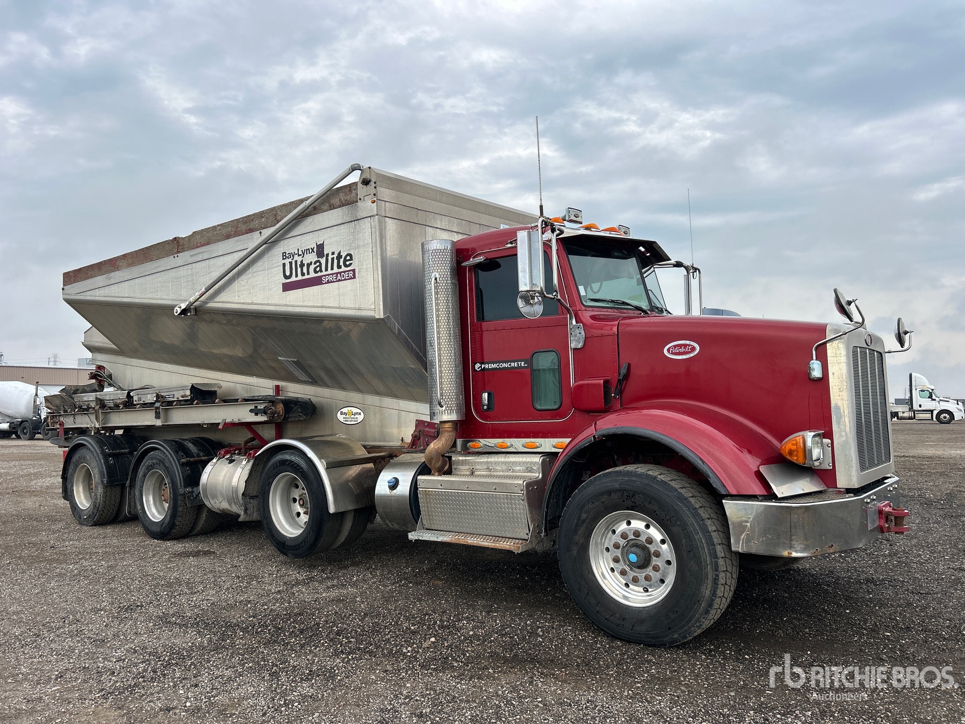 2013 Peterbilt 365