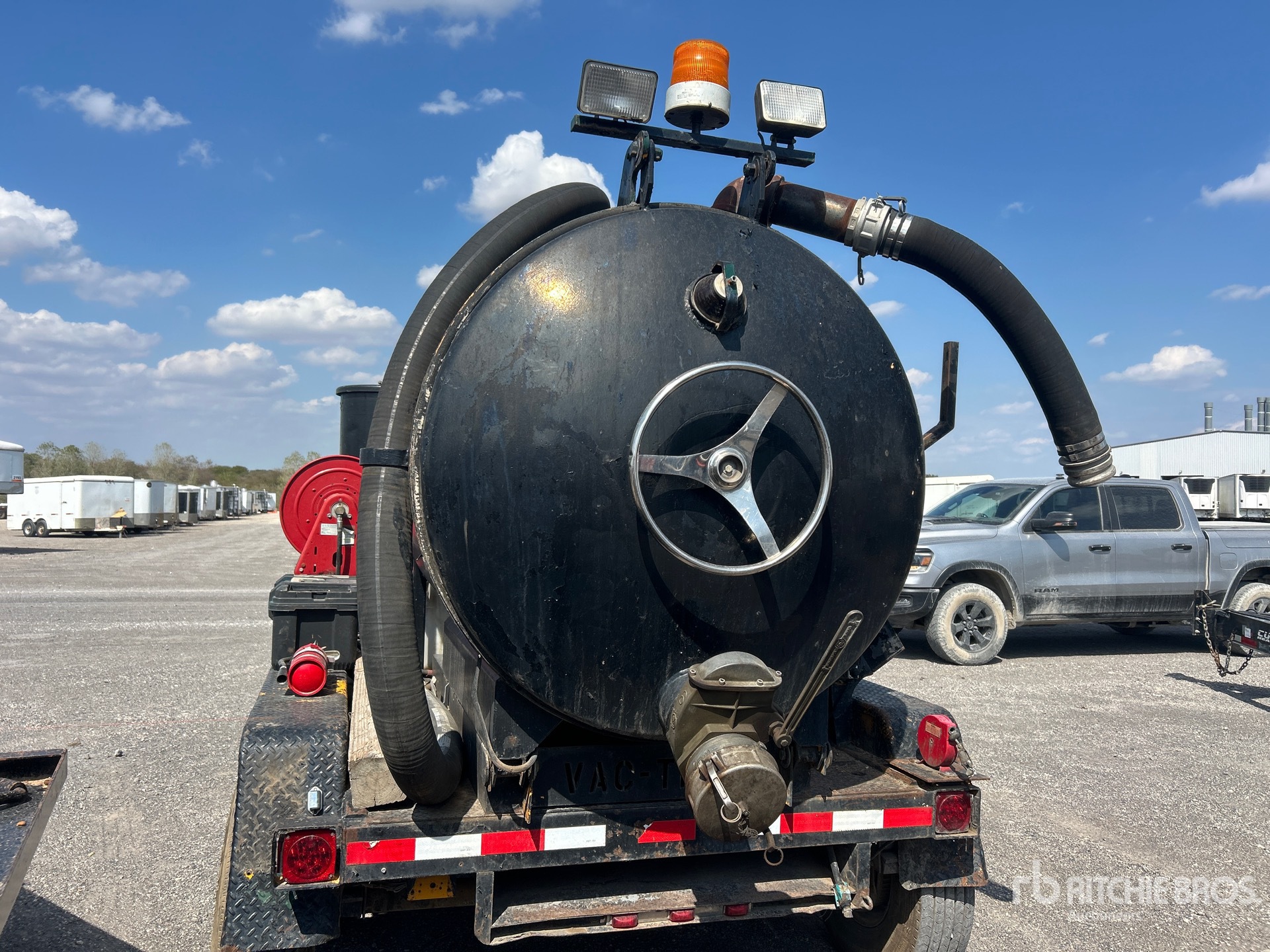 2001 Vermeer VAC-TRON