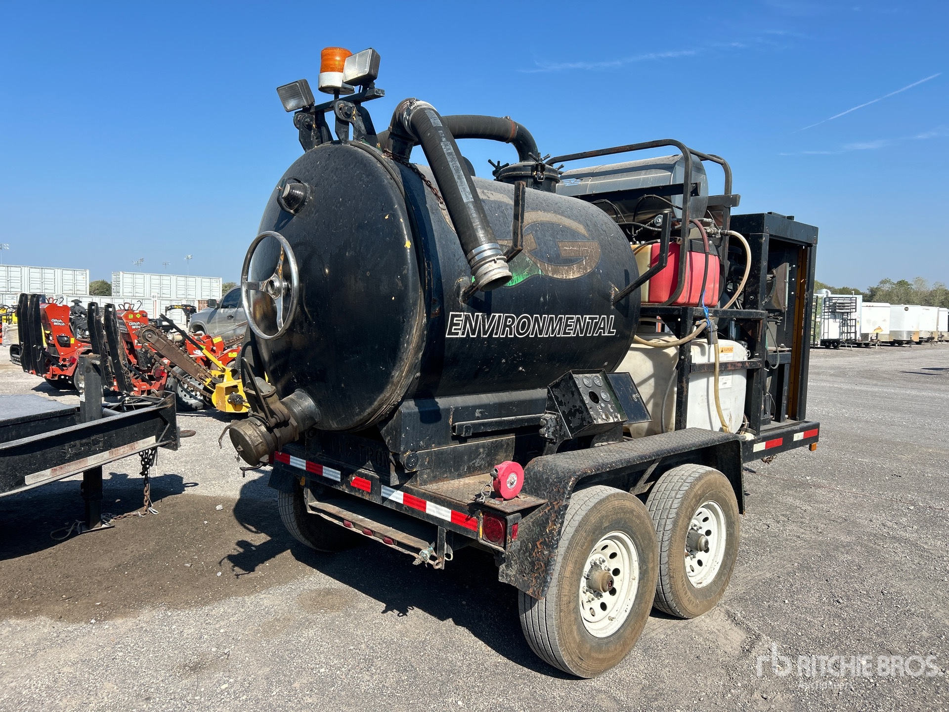 2001 Vermeer VAC-TRON
