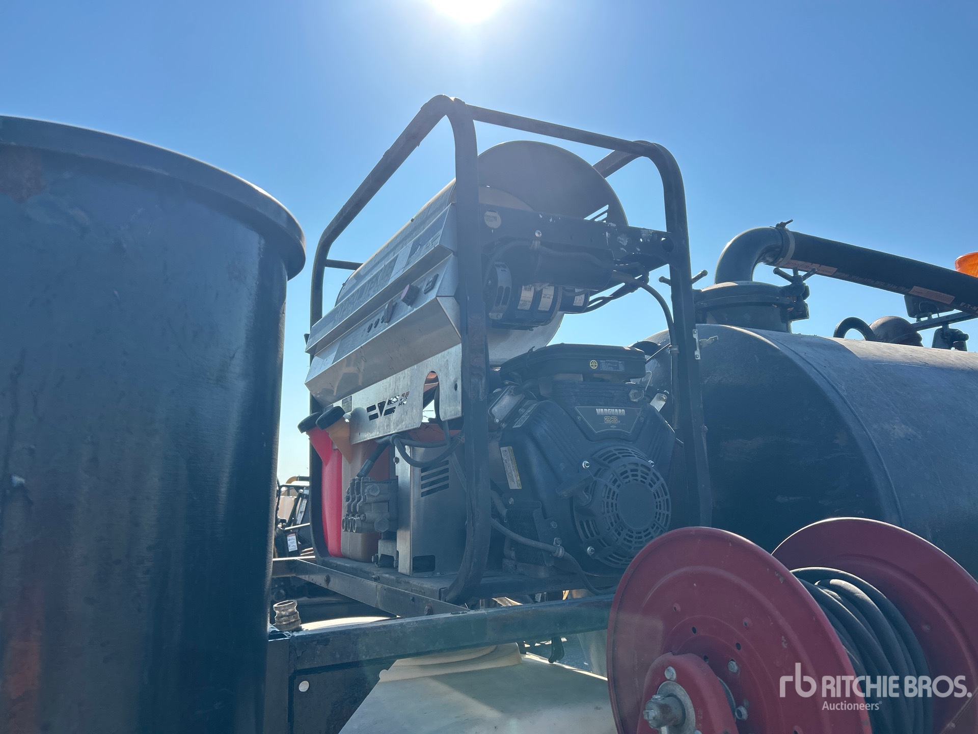 2001 Vermeer VAC-TRON