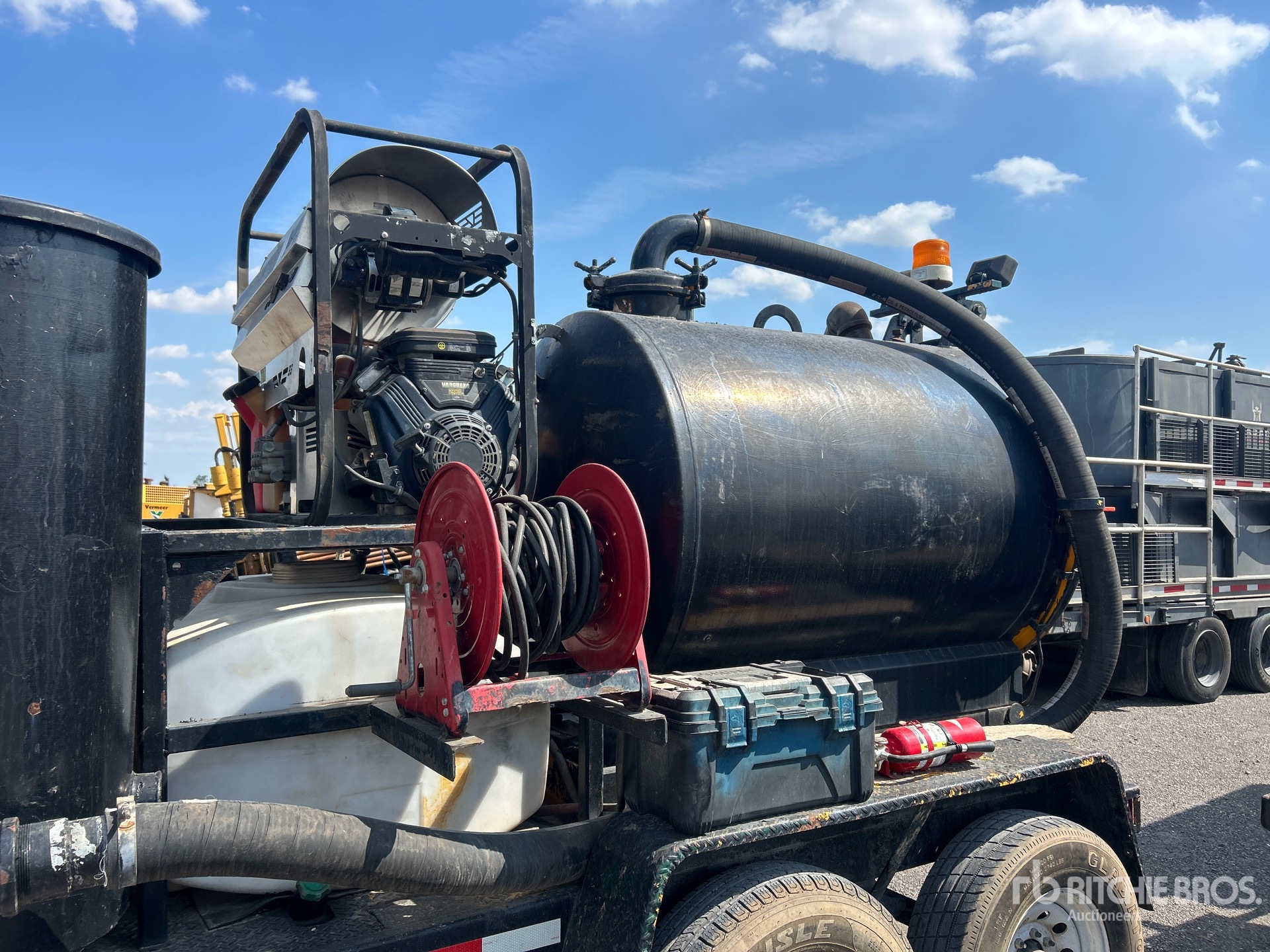 2001 Vermeer VAC-TRON