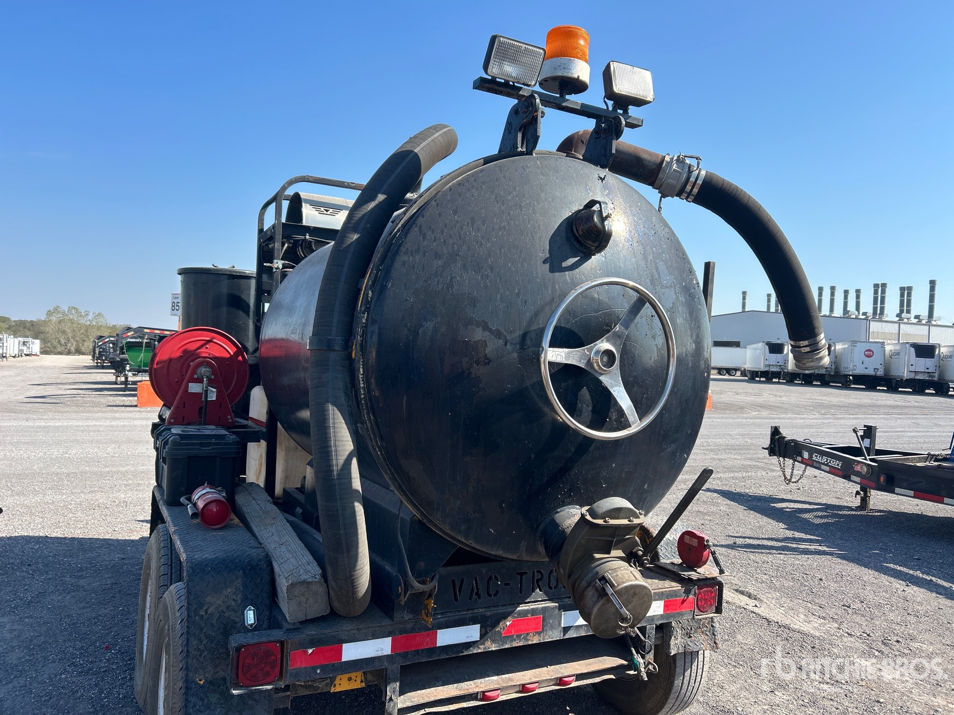 2001 Vermeer VAC-TRON