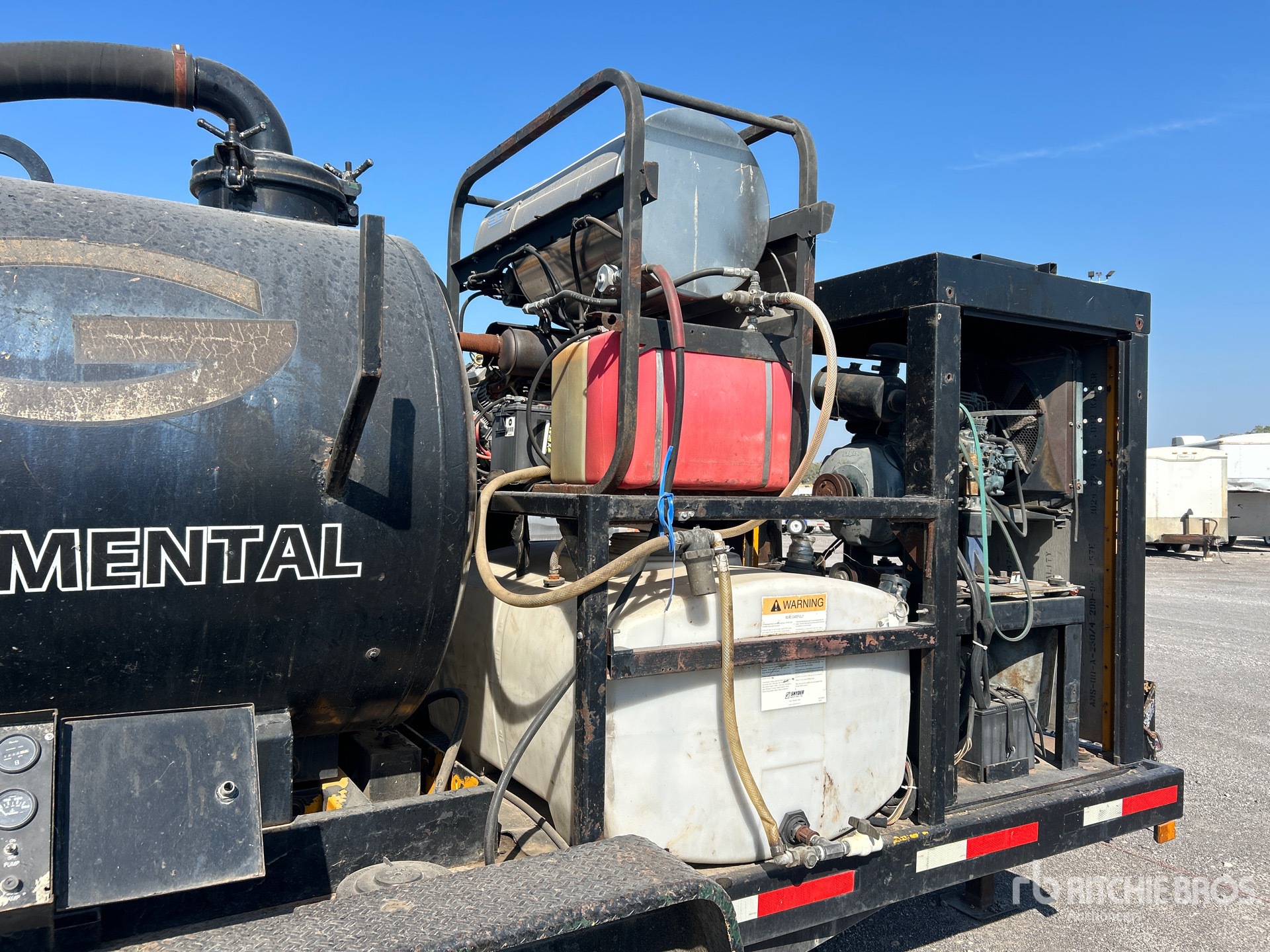 2001 Vermeer VAC-TRON
