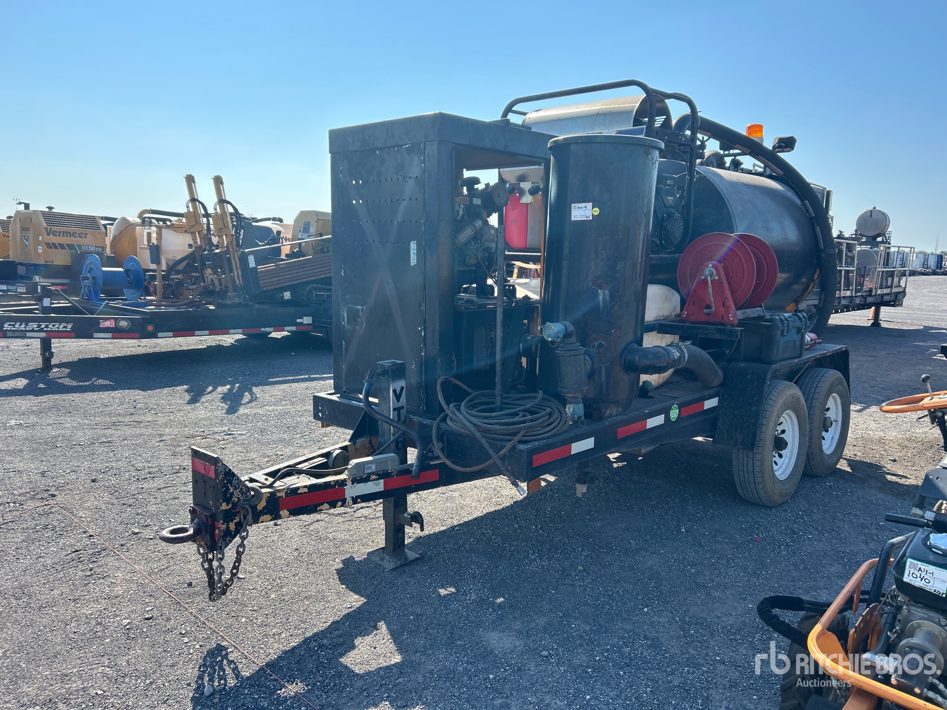 Photo of 2001 Vermeer VAC-TRON