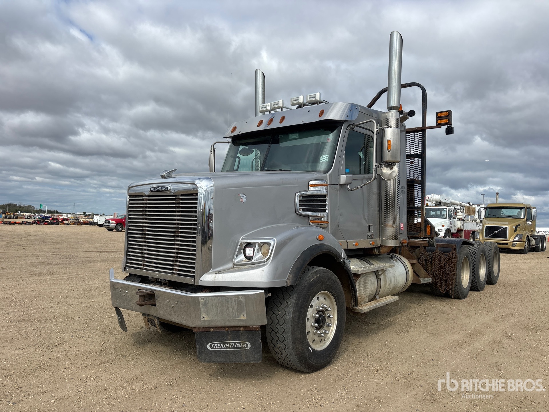 2019 Freightliner Coronado 122SD