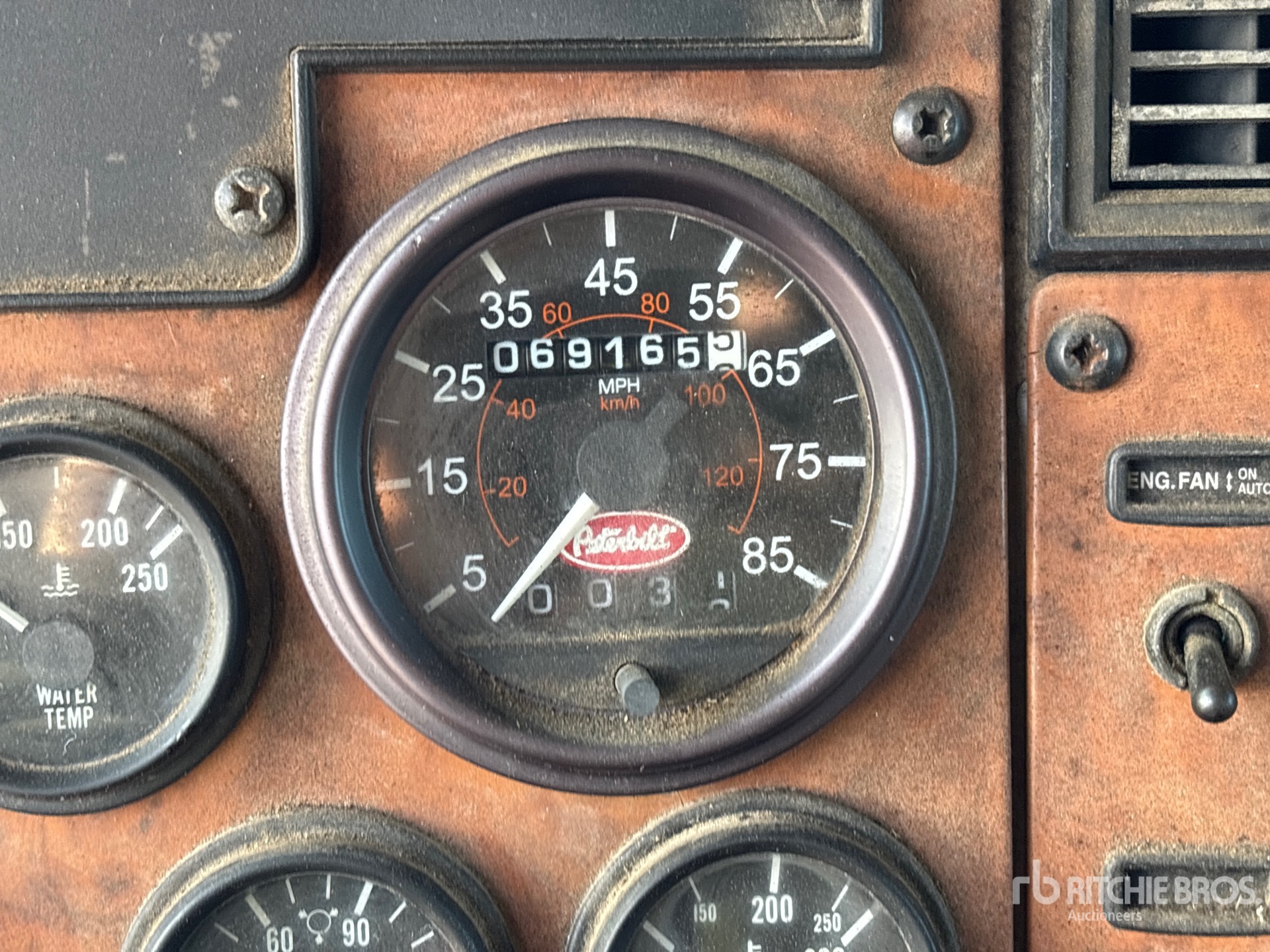 2008 Peterbilt 340