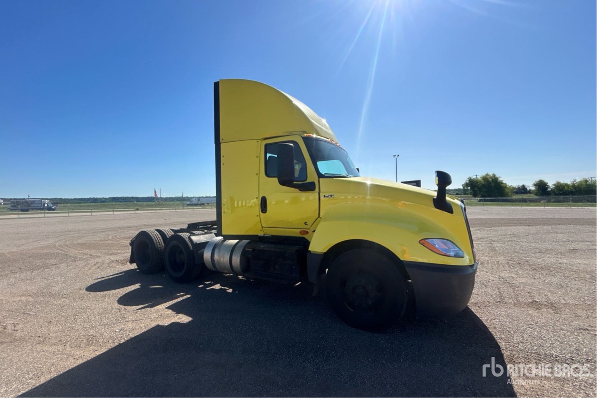 2023 International LT625