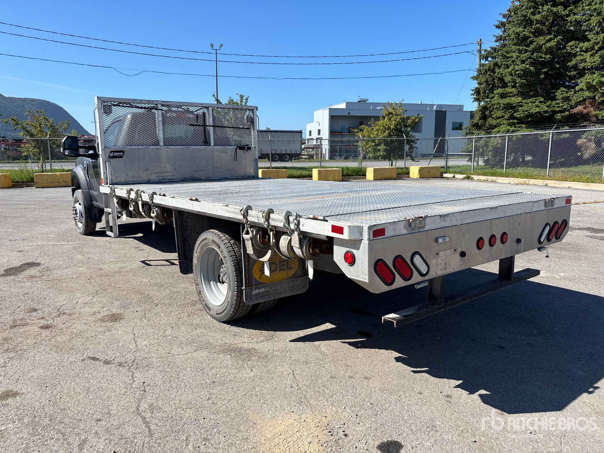 2022 Ford F-550