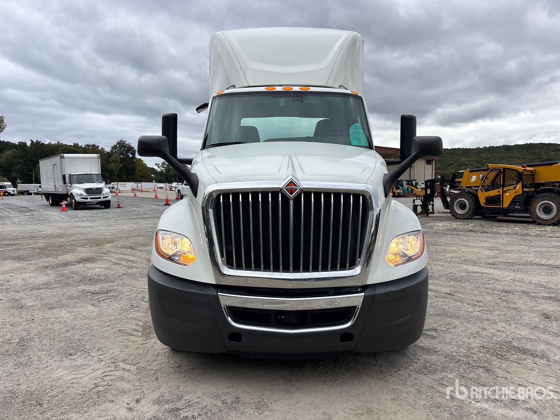 2022 International LT625