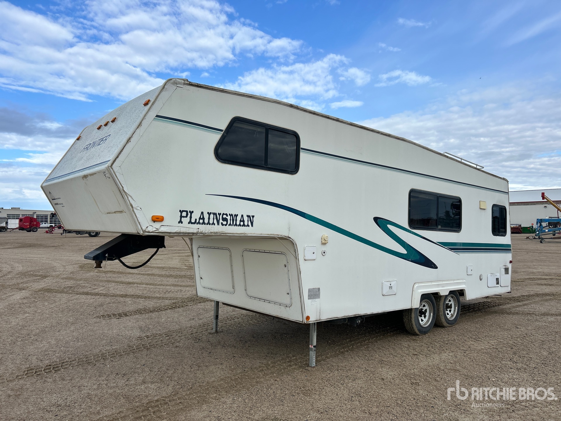 1999 Frontier W243