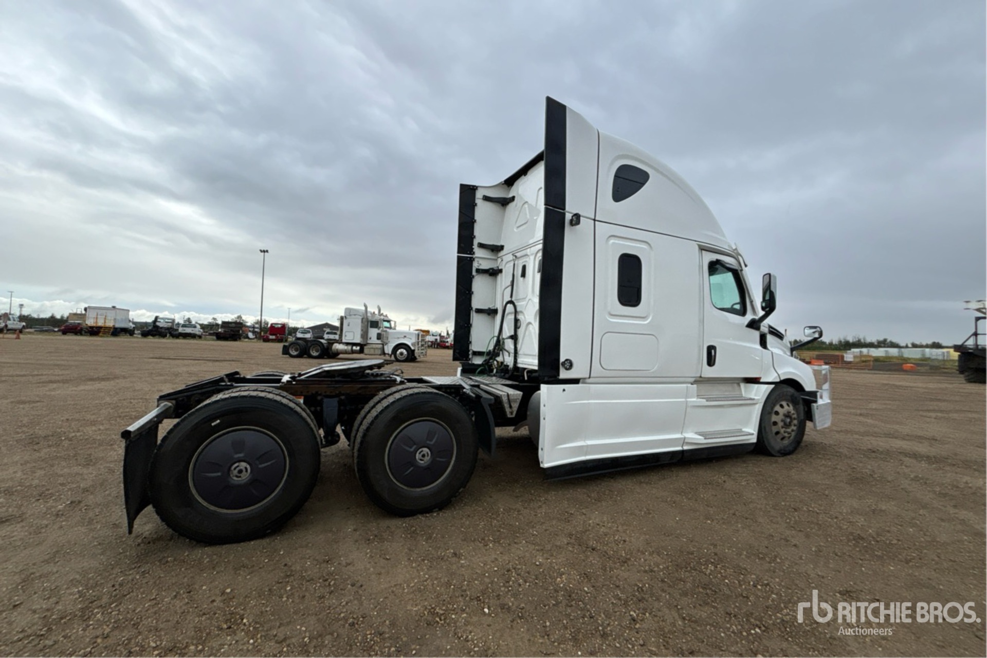 2024 Freightliner CASCADIA 126