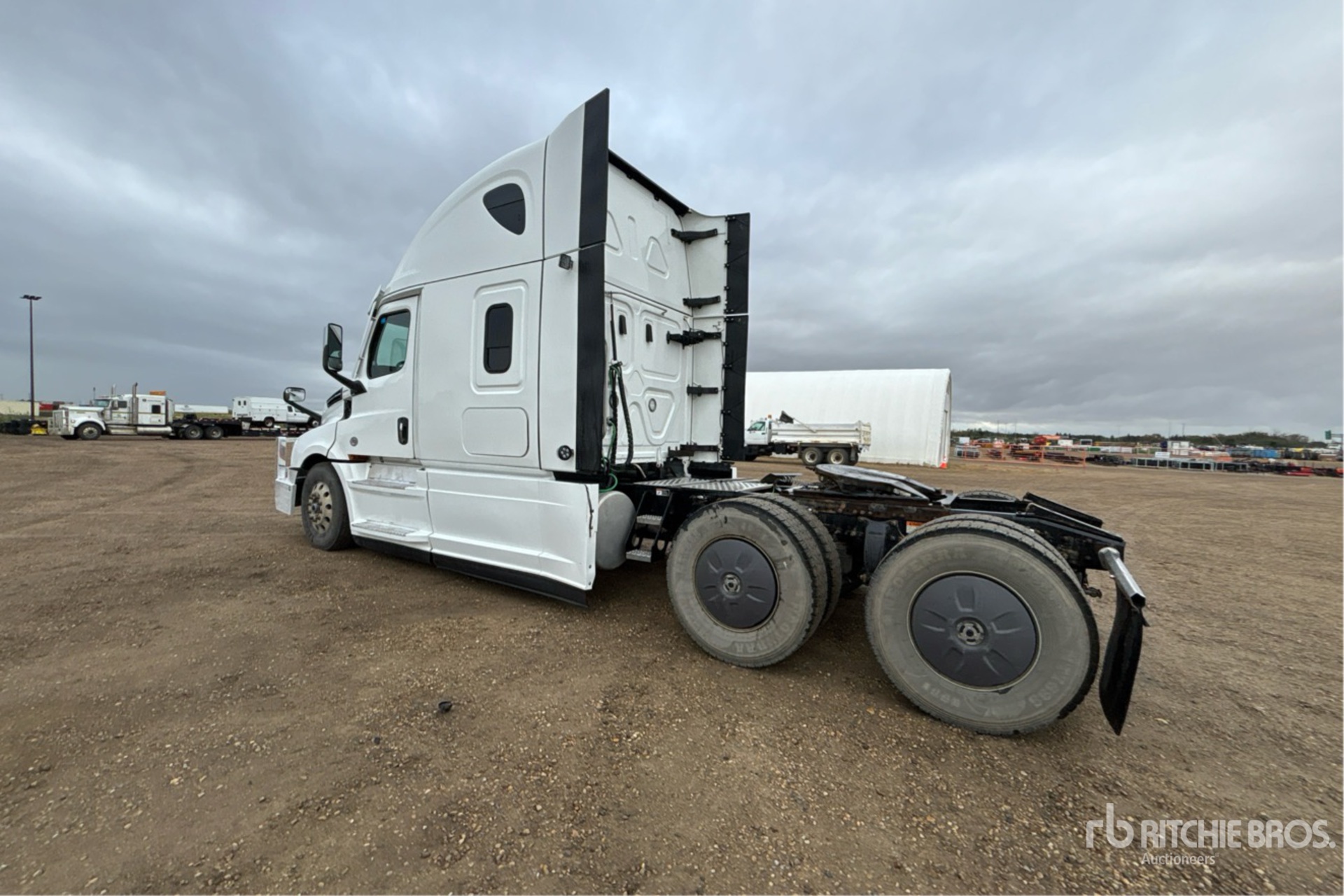 2024 Freightliner CASCADIA 126