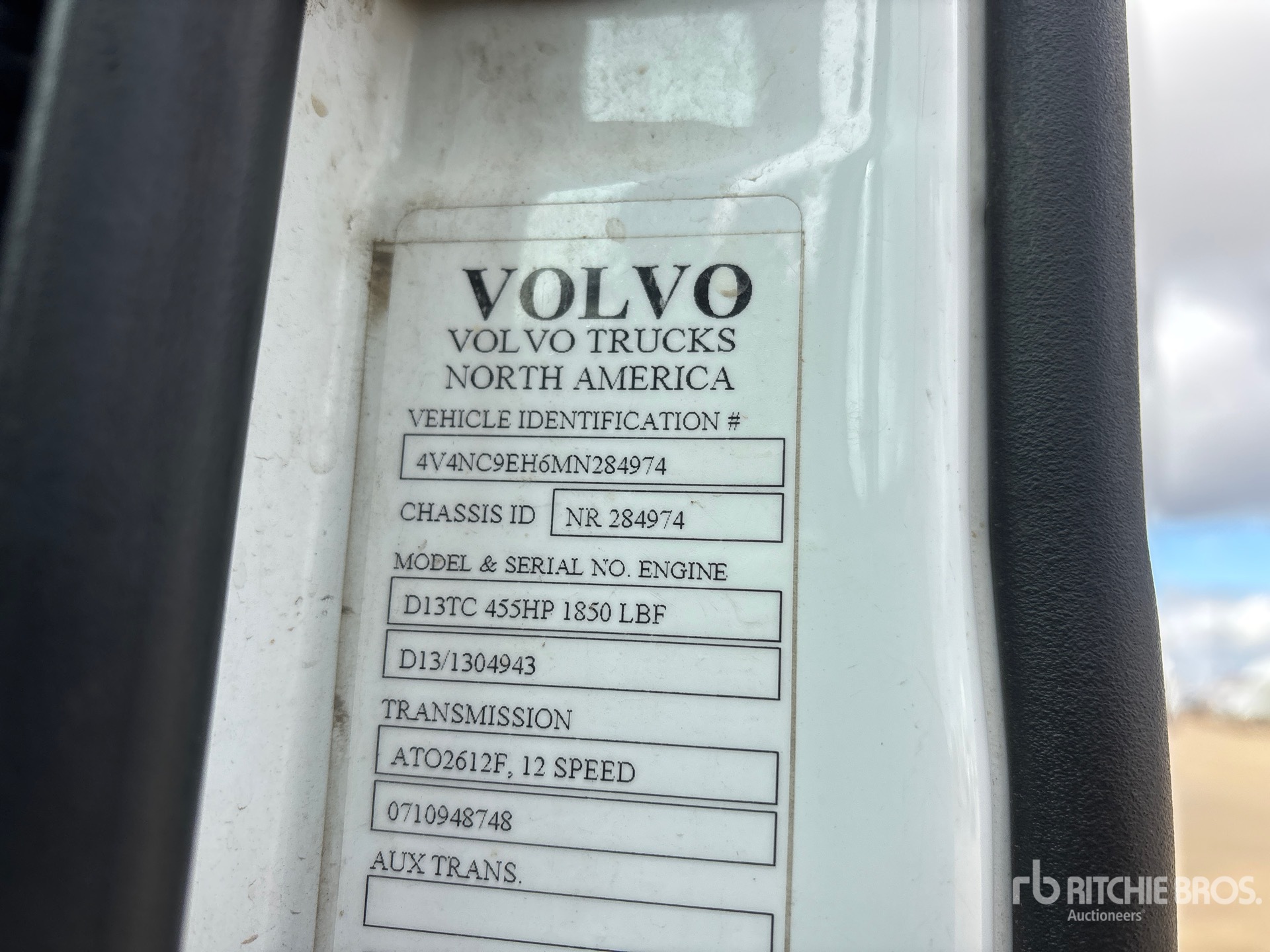 2021 Volvo VNL