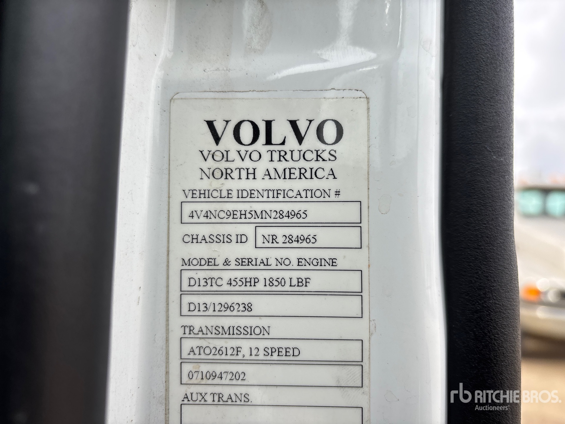 2021 Volvo VNL