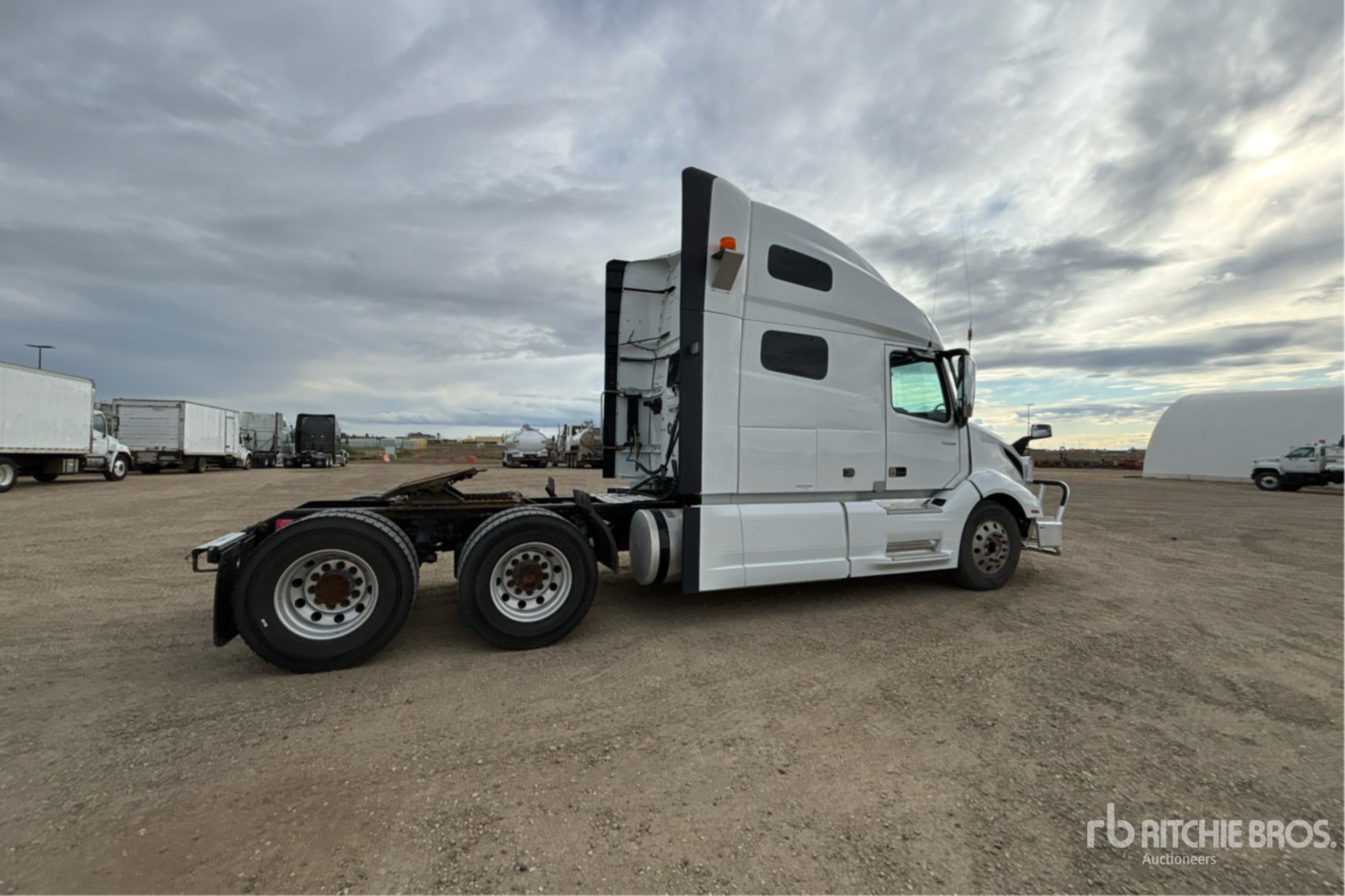 2021 Volvo VNL