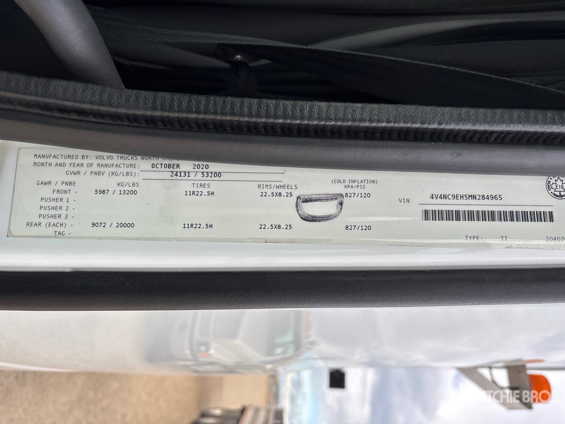 2021 Volvo VNL