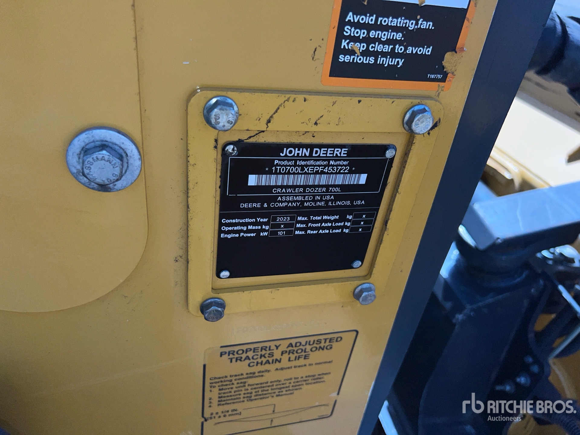 2023 John Deere 700L LGP